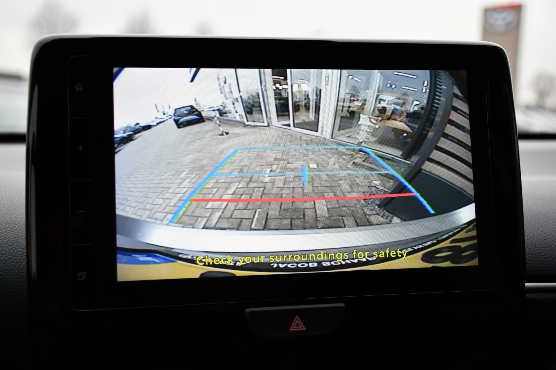 Toyota Yaris 1.5 Hybrid 115 Dynamic Limited 116pk Automaat thumbnail 9