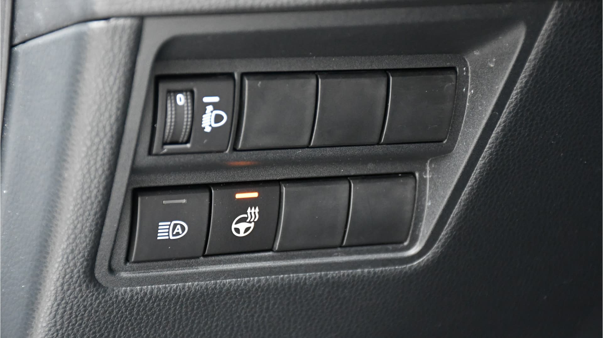 Toyota Yaris 1.5 Hybrid 115 Dynamic Limited 116pk Automaat thumbnail 15