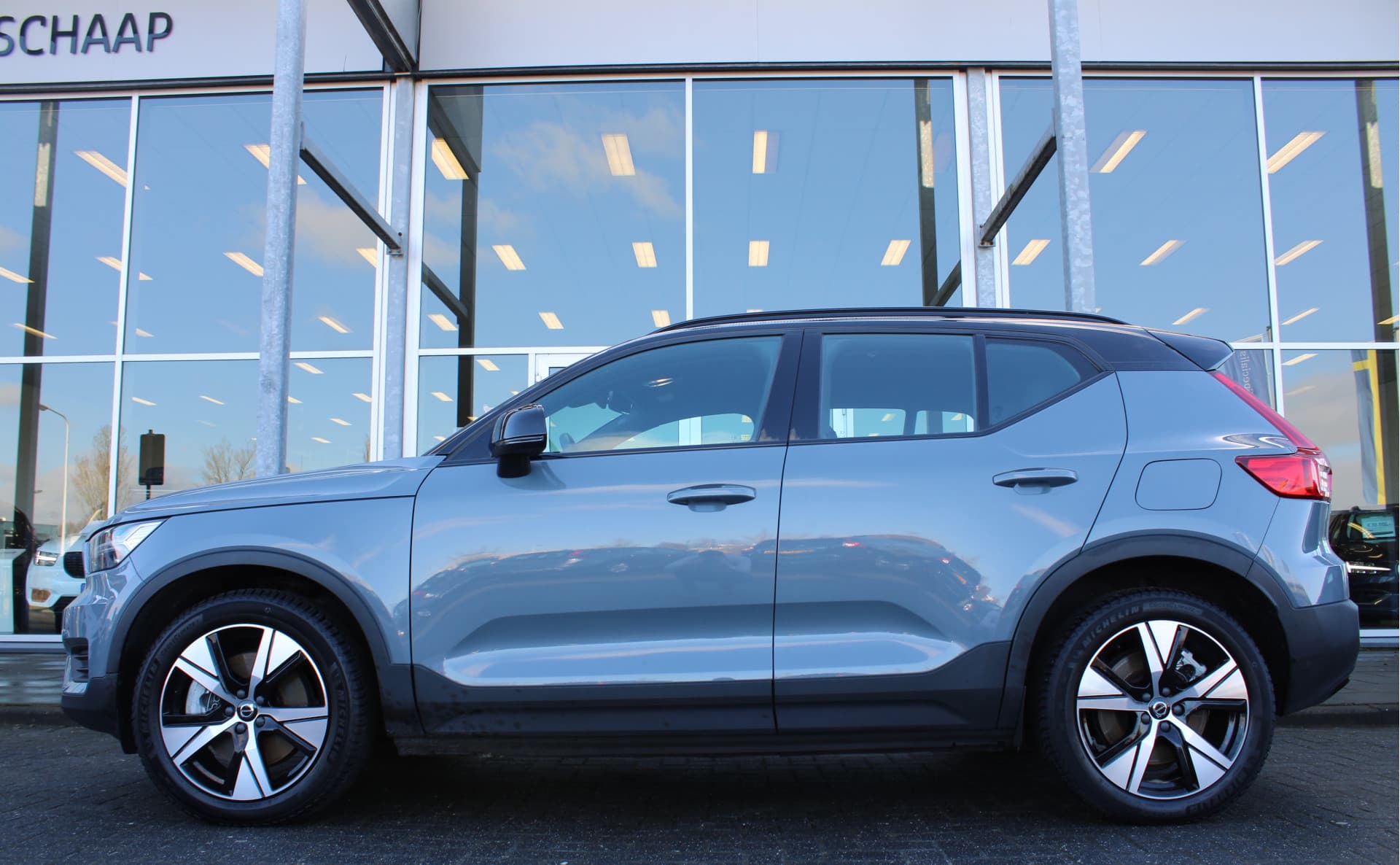 Volvo XC40 Recharge Twin Plus thumbnail 2