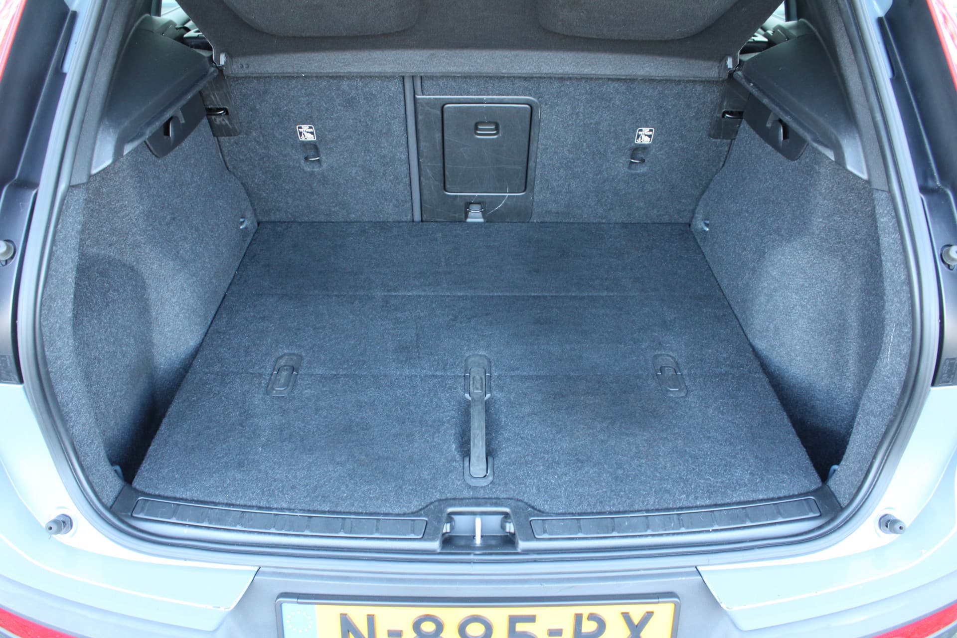 Volvo XC40 Recharge Twin Plus thumbnail 8