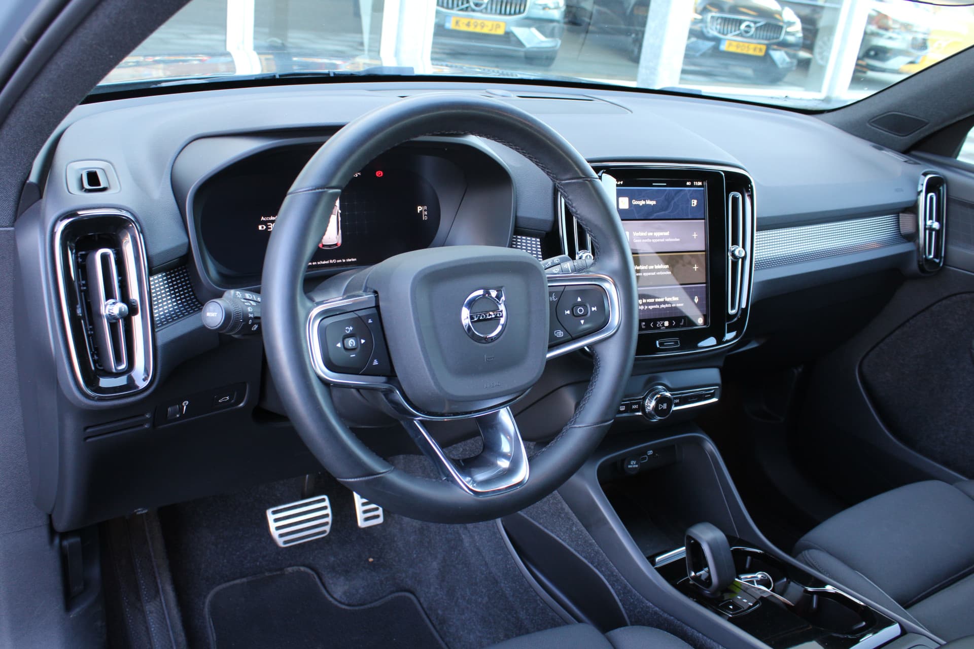 Volvo XC40 Recharge Twin Plus thumbnail 11