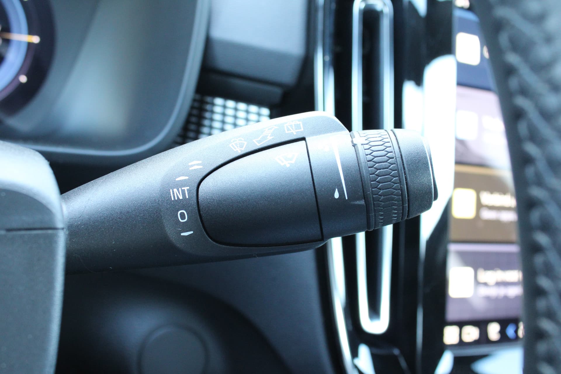 Volvo XC40 Recharge Twin Plus thumbnail 23