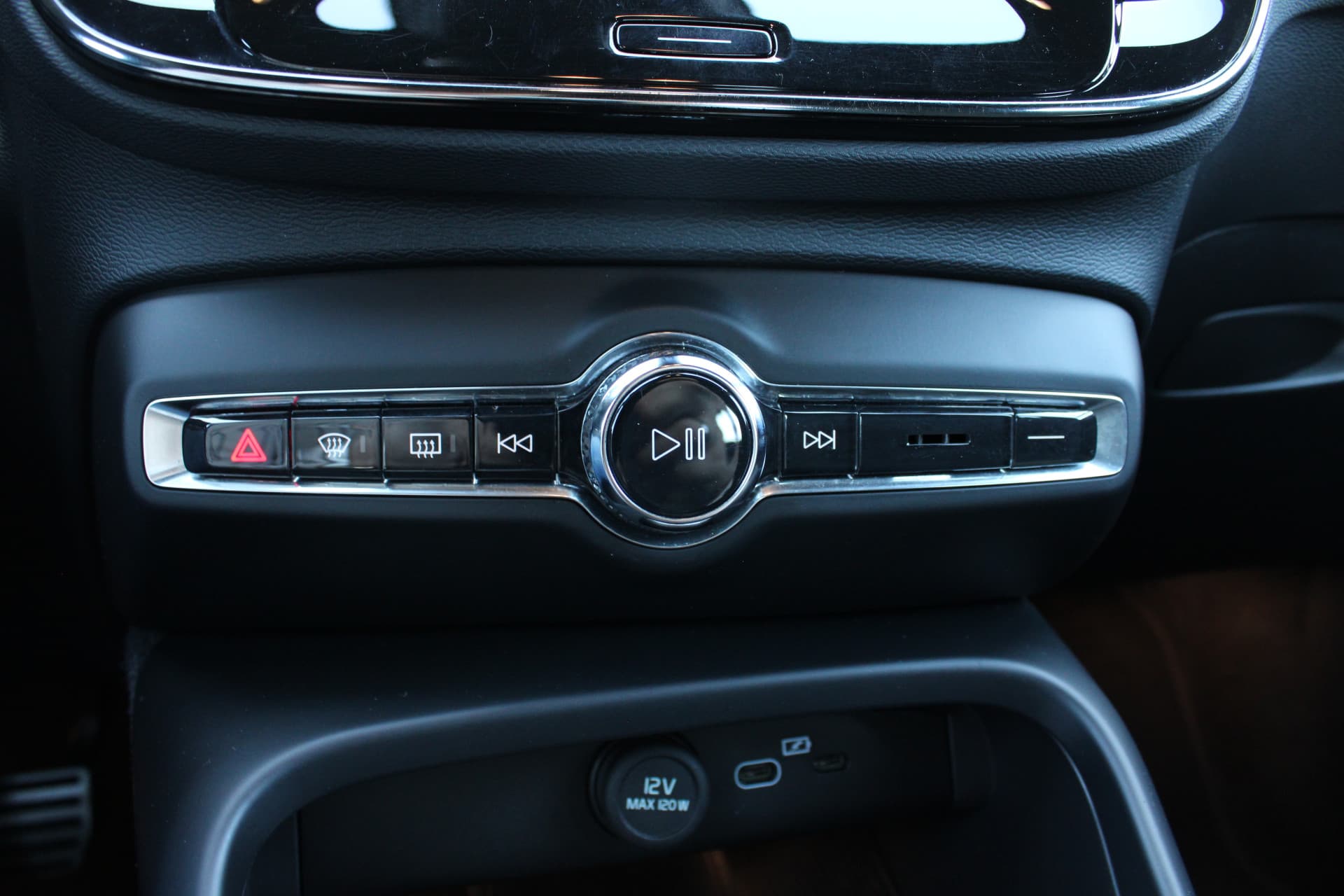 Volvo XC40 Recharge Twin Plus thumbnail 28