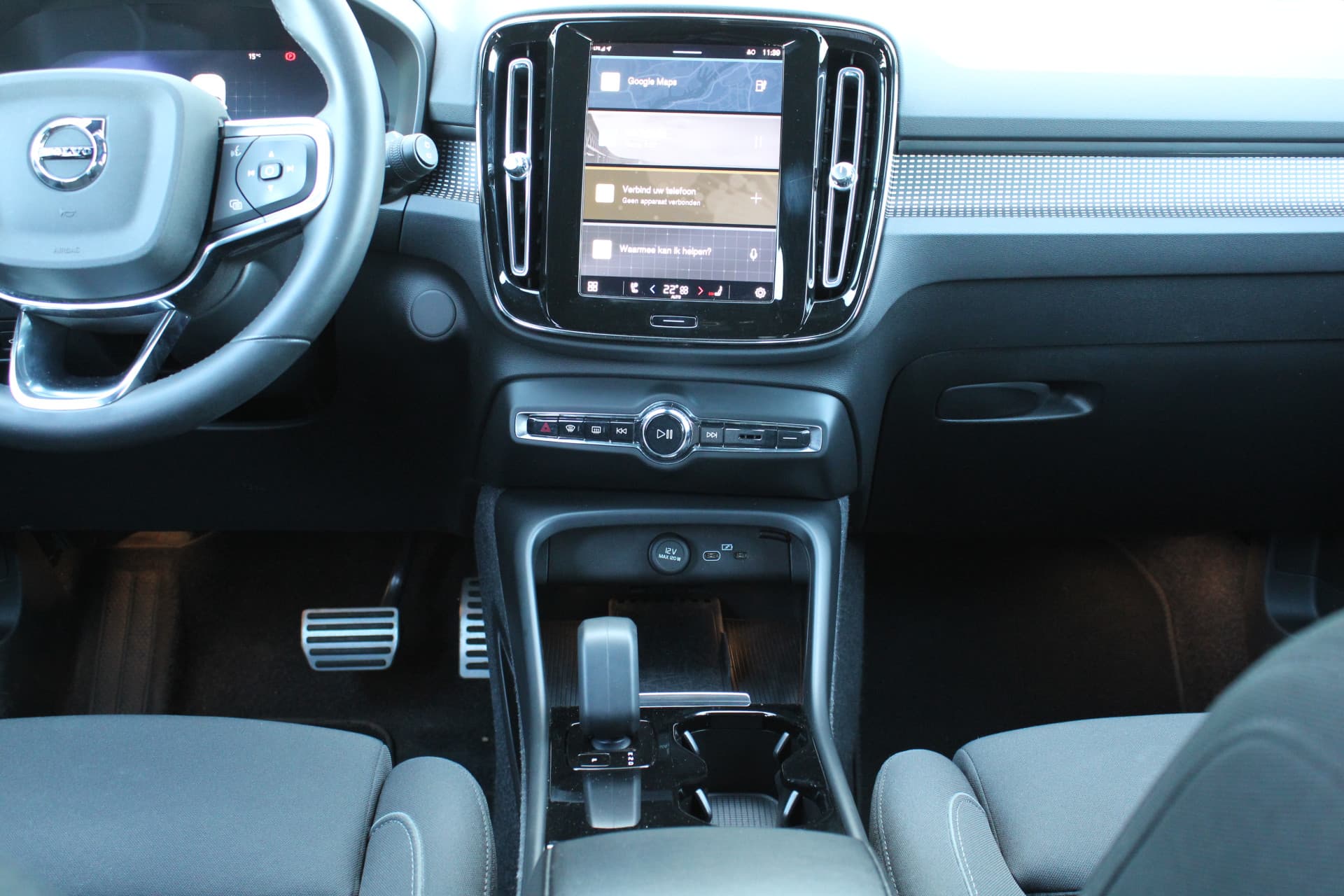 Volvo XC40 Recharge Twin Plus thumbnail 40