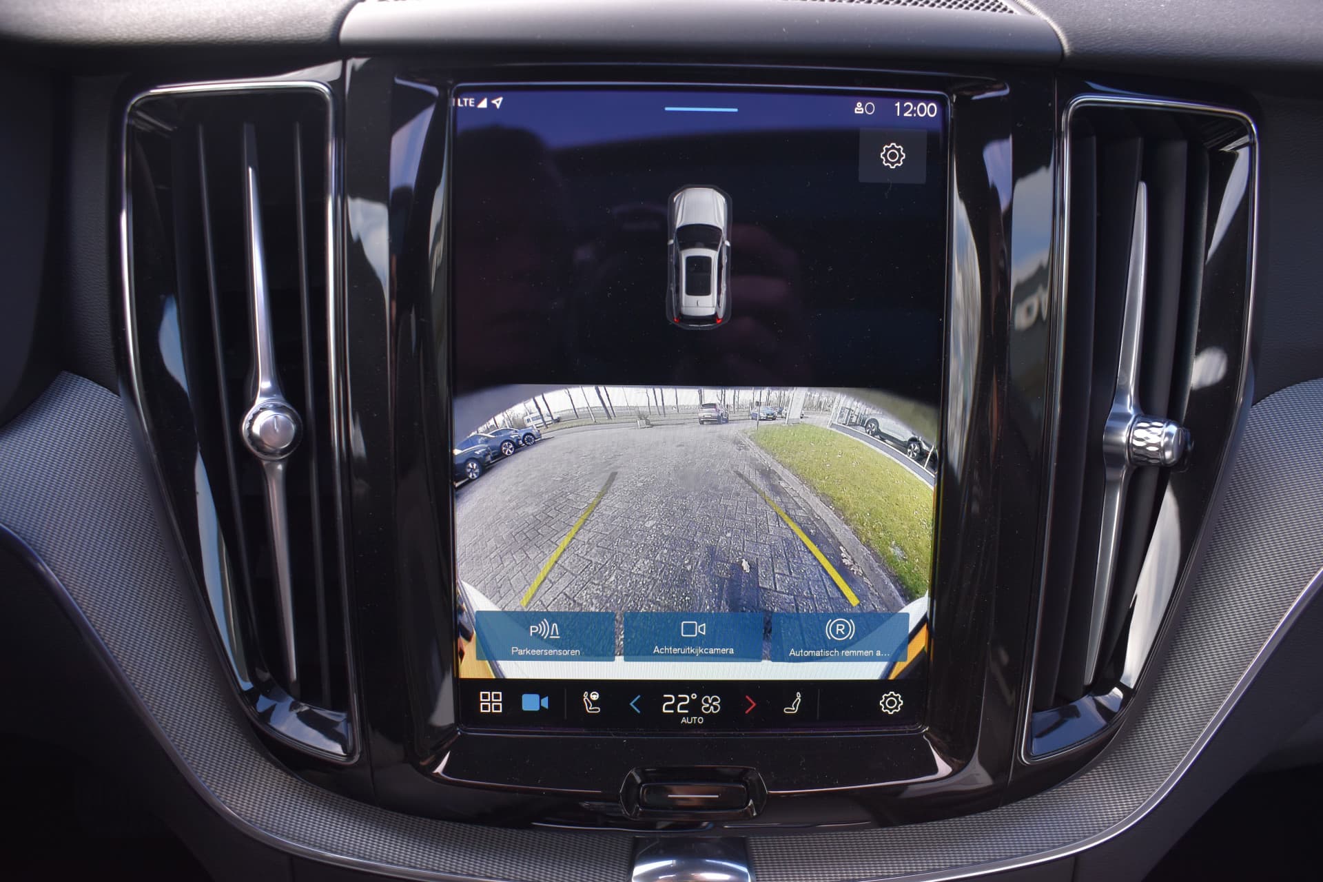 Volvo XC60 T6 AWD 350PK Plug-in Hybrid Plus Dark thumbnail 44