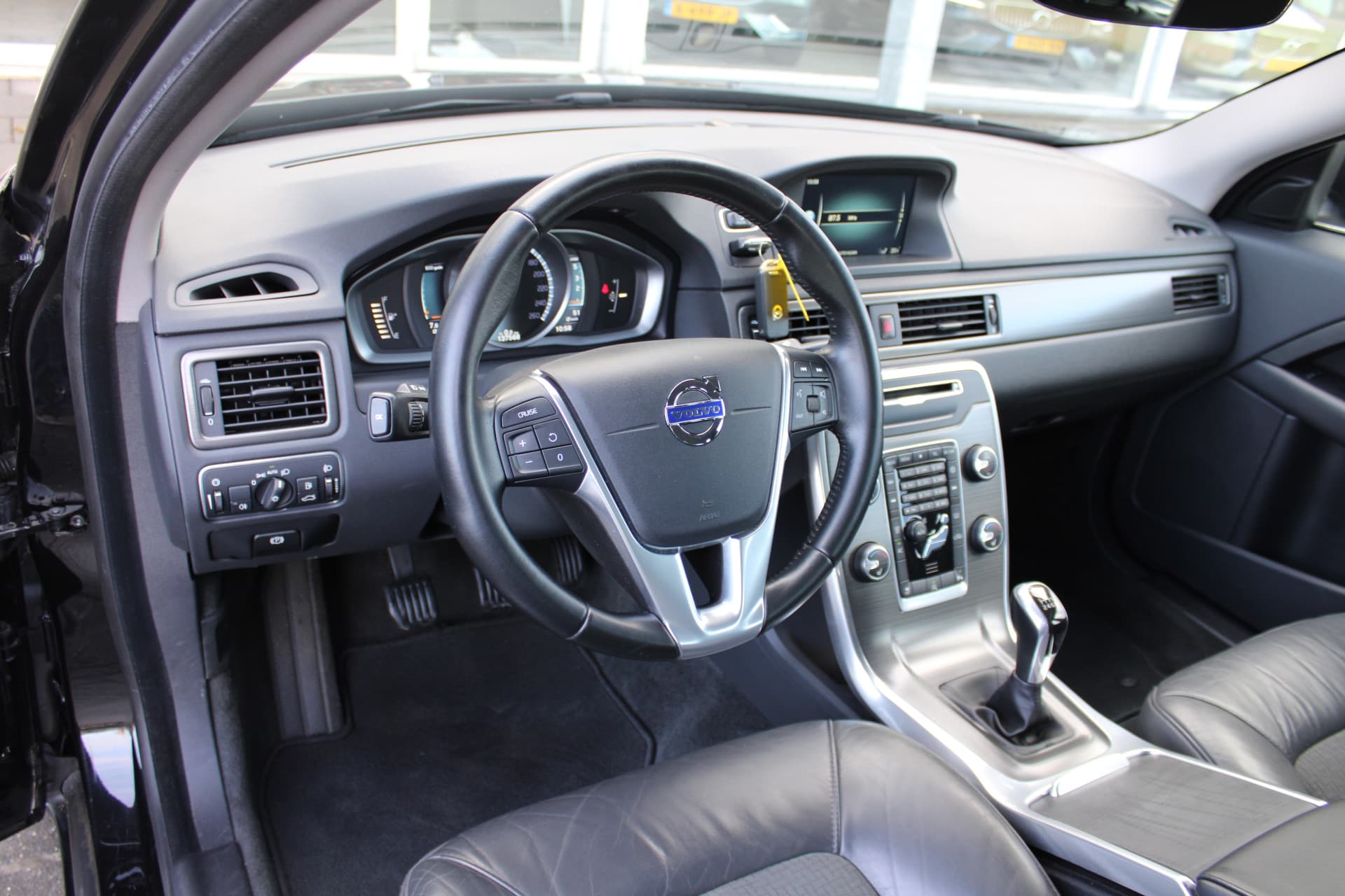 Volvo V70 D2 Dynamic Edition thumbnail 11