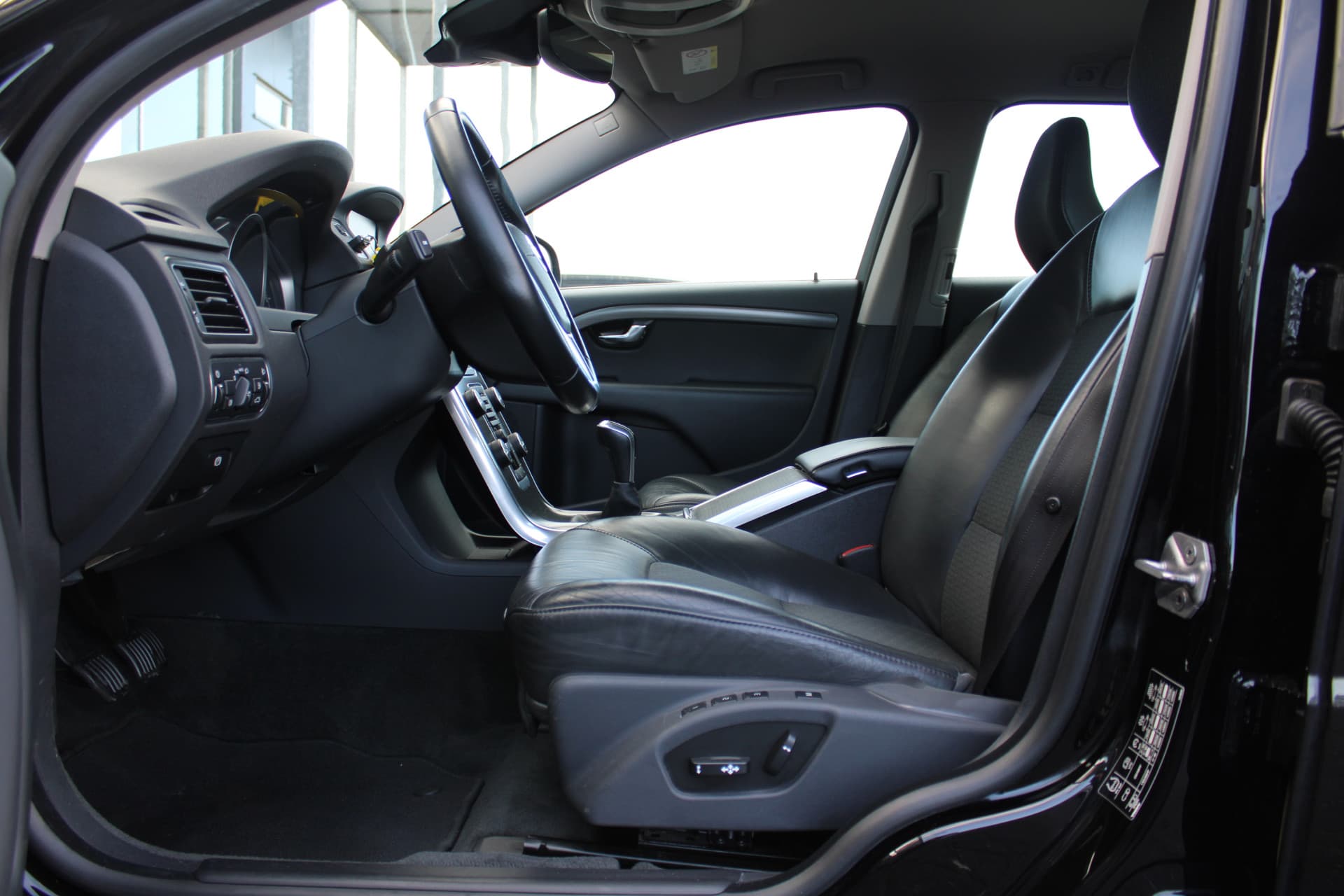 Volvo V70 D2 Dynamic Edition thumbnail 12