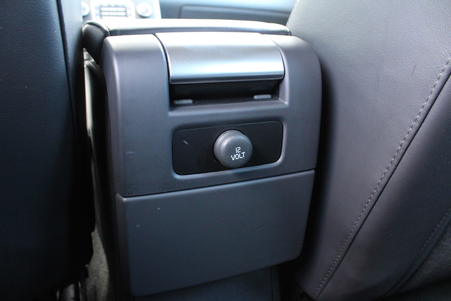 Volvo V70 D2 Dynamic Edition thumbnail 16