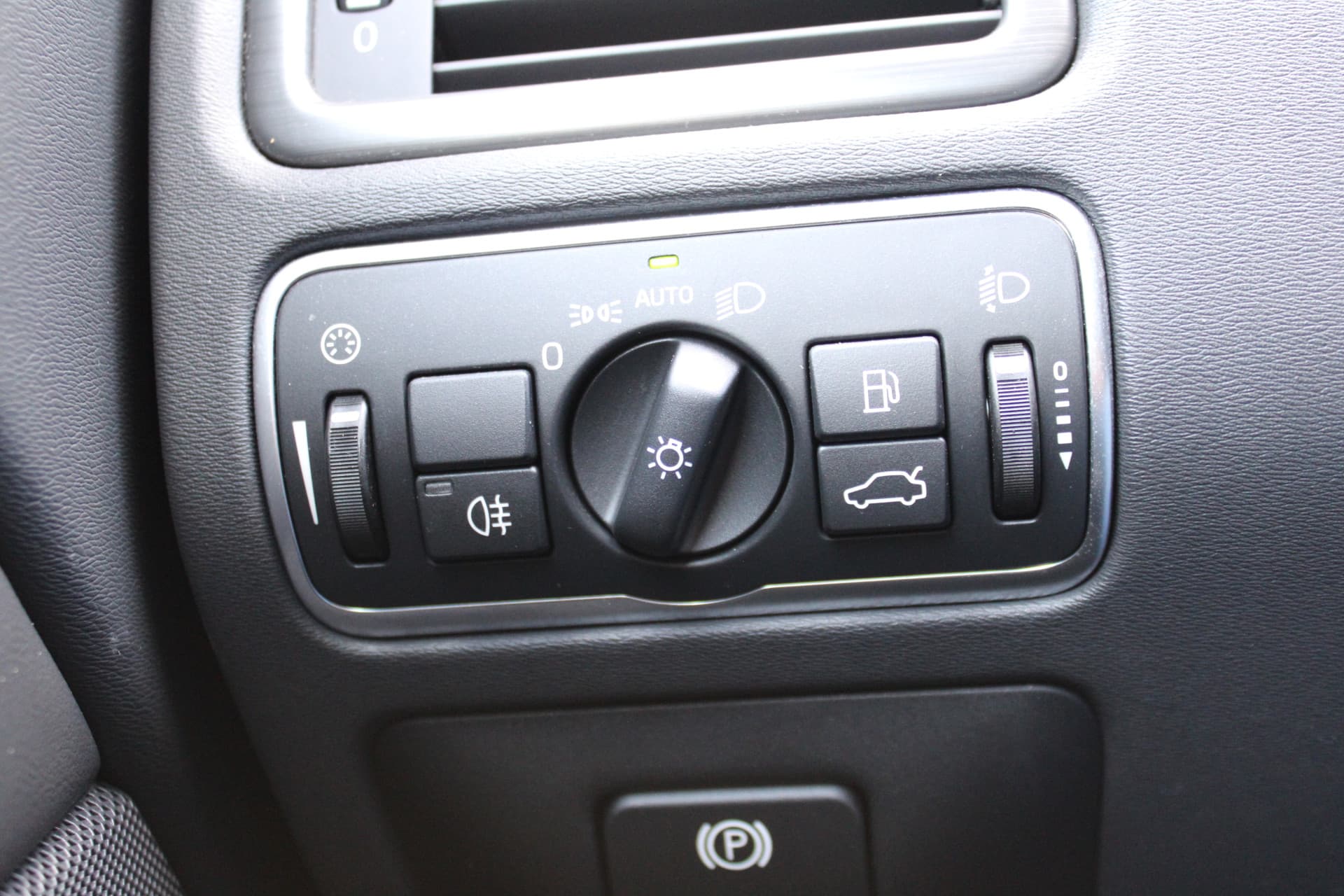 Volvo V70 D2 Dynamic Edition thumbnail 19