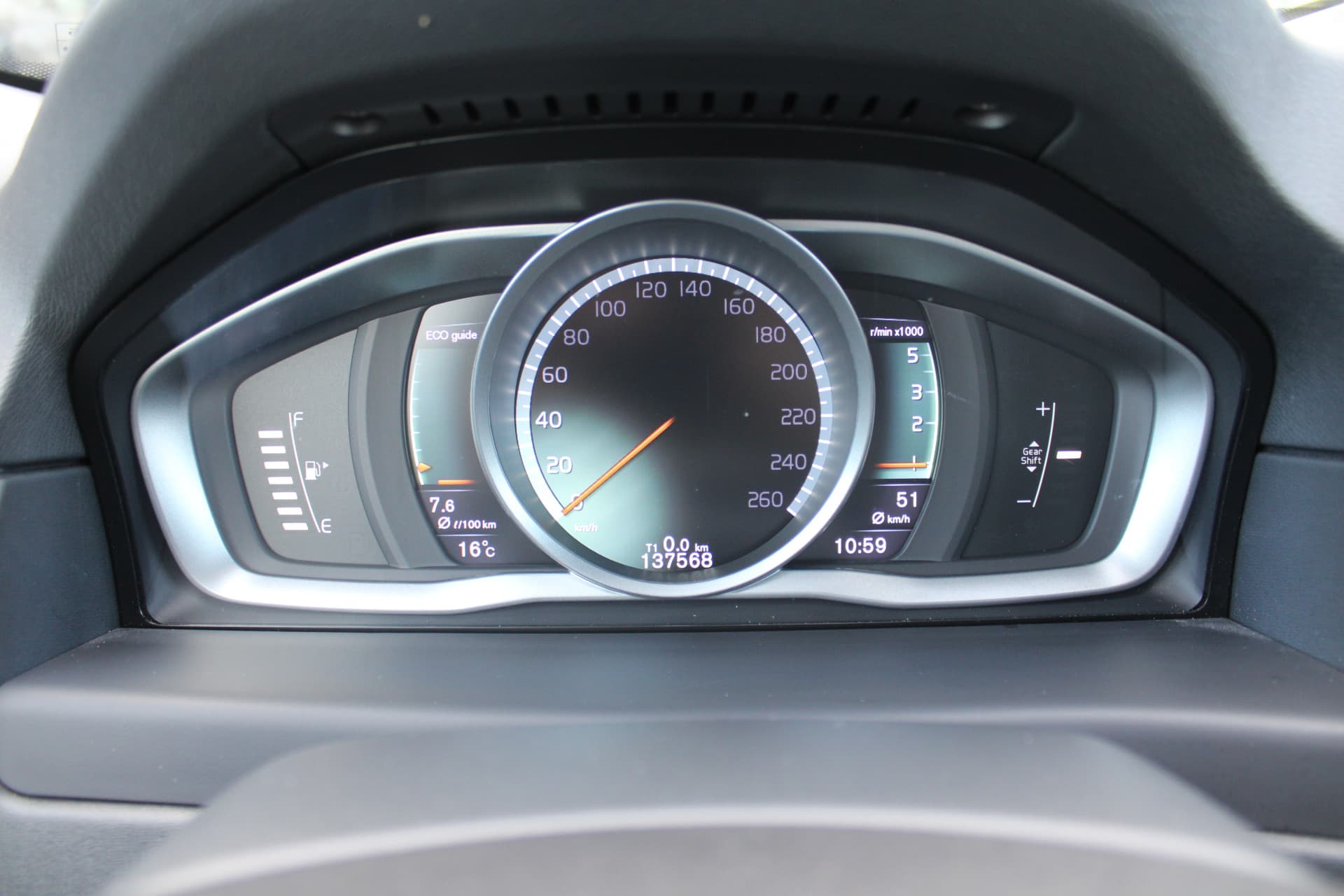 Volvo V70 D2 Dynamic Edition thumbnail 22