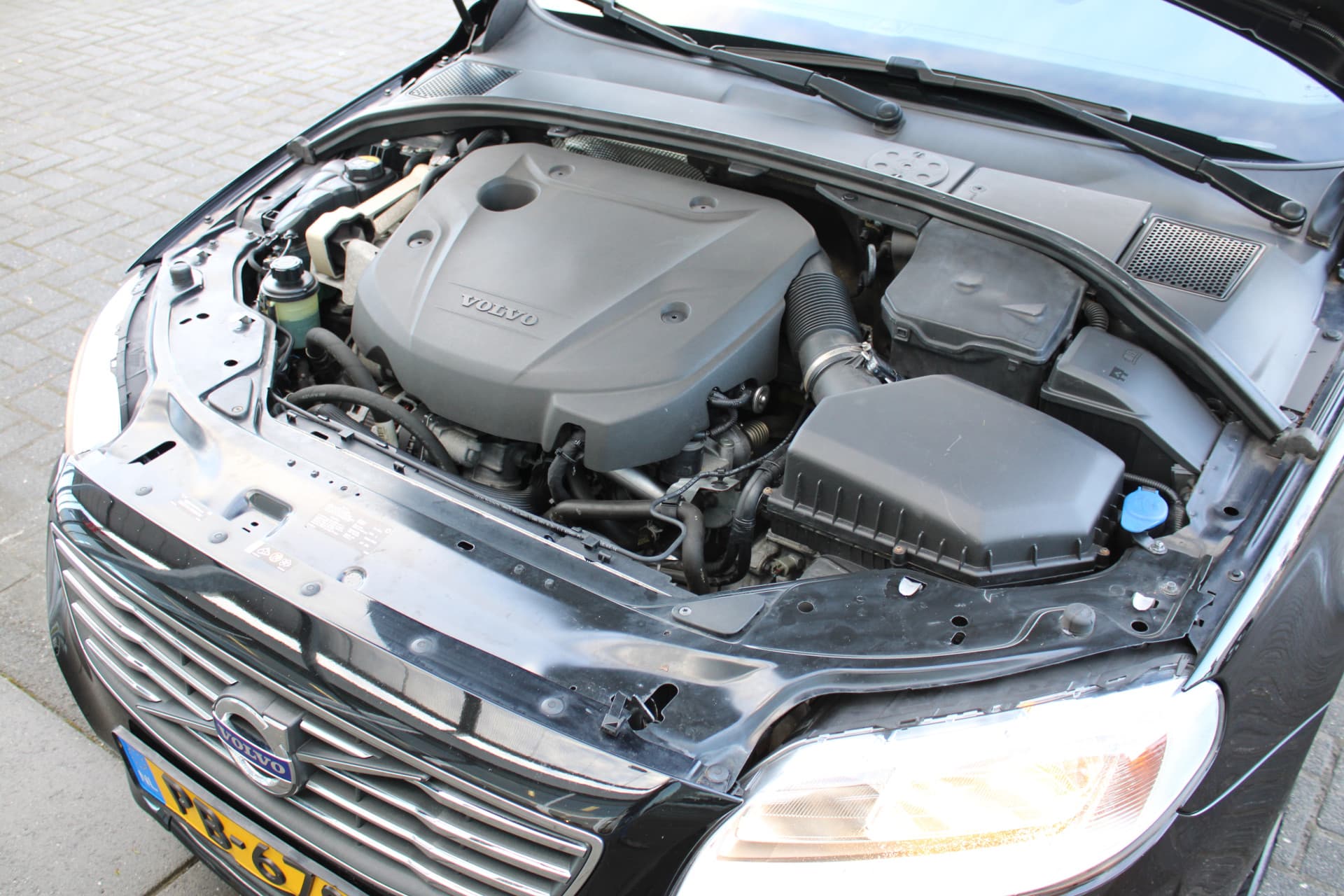 Volvo V70 D2 Dynamic Edition thumbnail 38