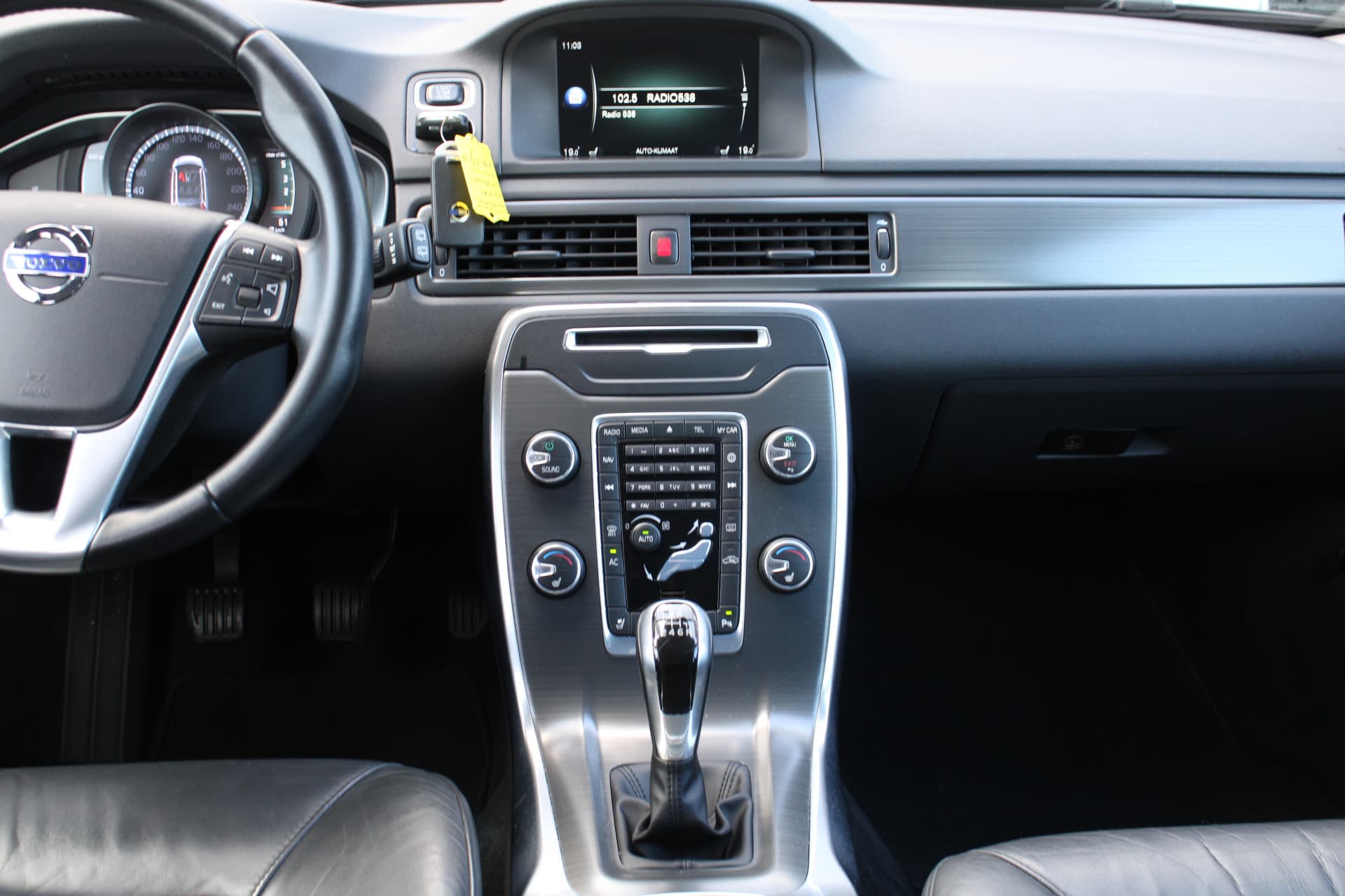 Volvo V70 D2 Dynamic Edition thumbnail 40