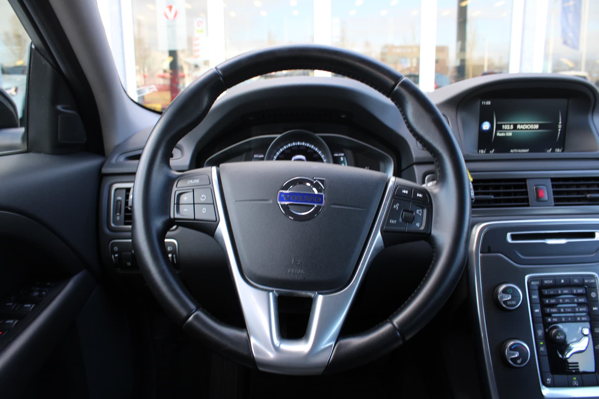 Volvo V70 D2 Dynamic Edition thumbnail 41