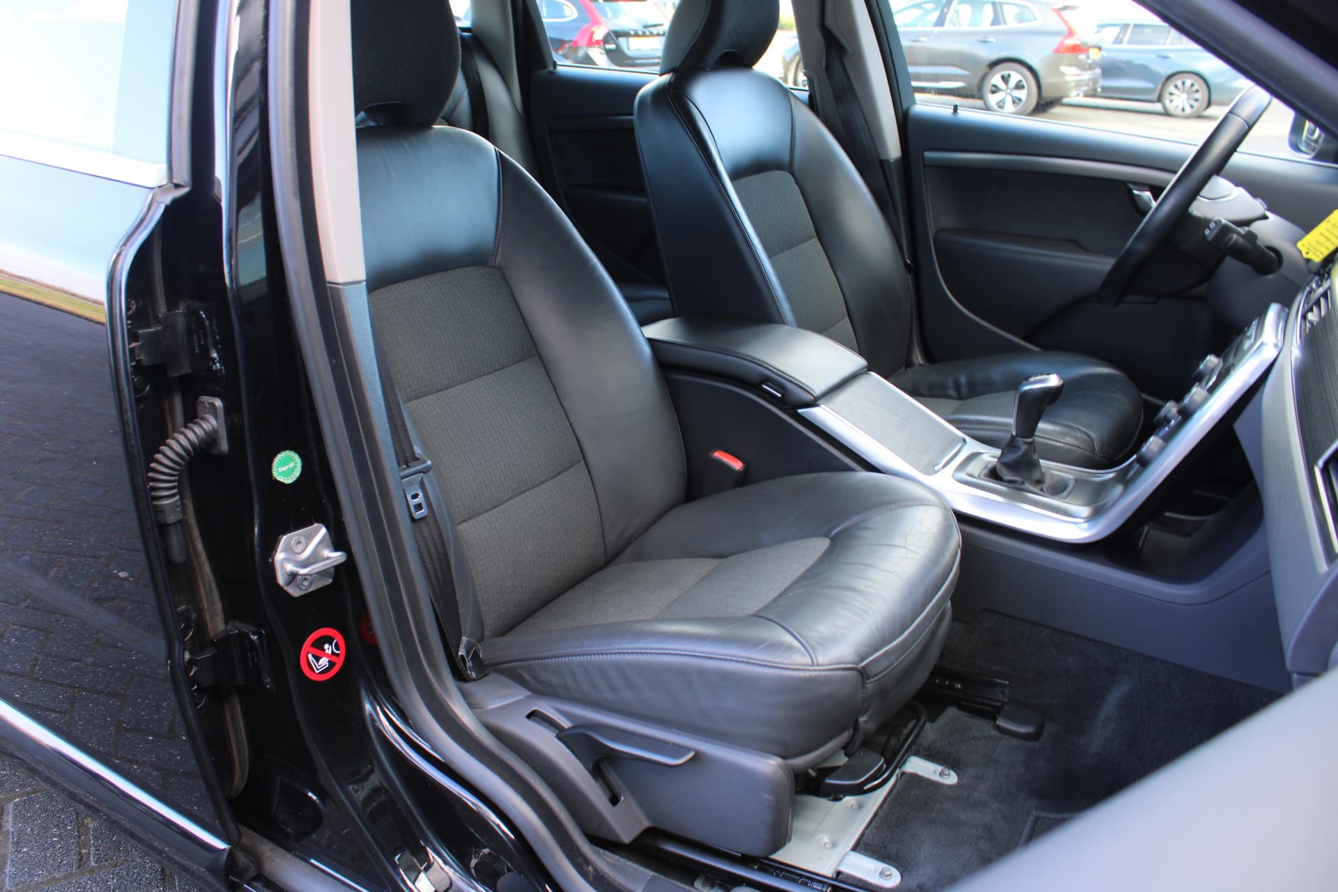 Volvo V70 D2 Dynamic Edition thumbnail 51