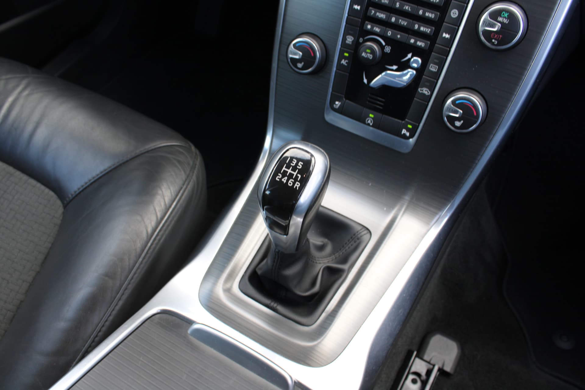 Volvo V70 D2 Dynamic Edition thumbnail 53