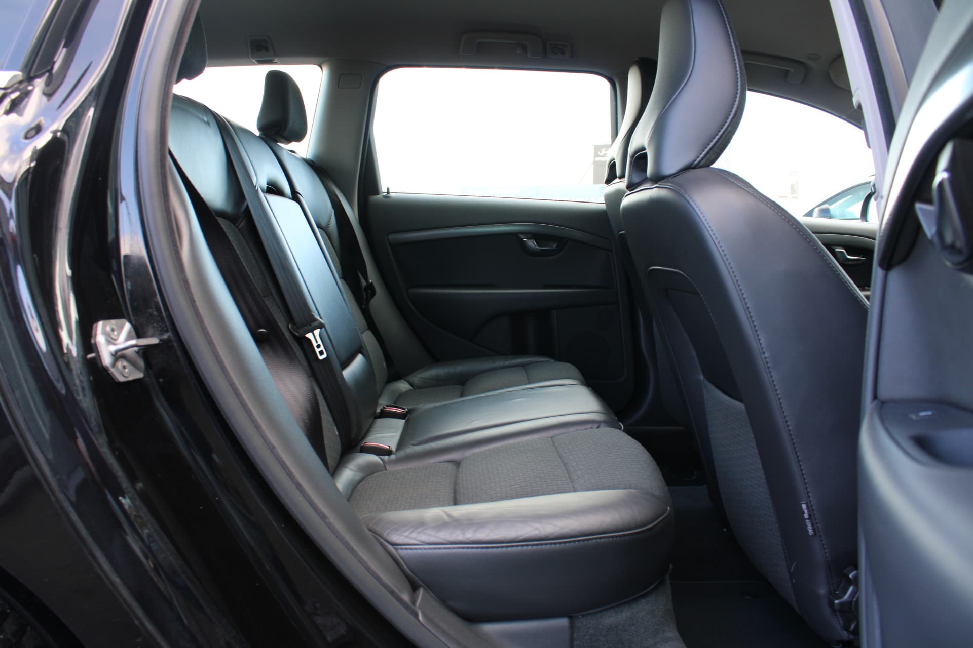 Volvo V70 D2 Dynamic Edition thumbnail 54