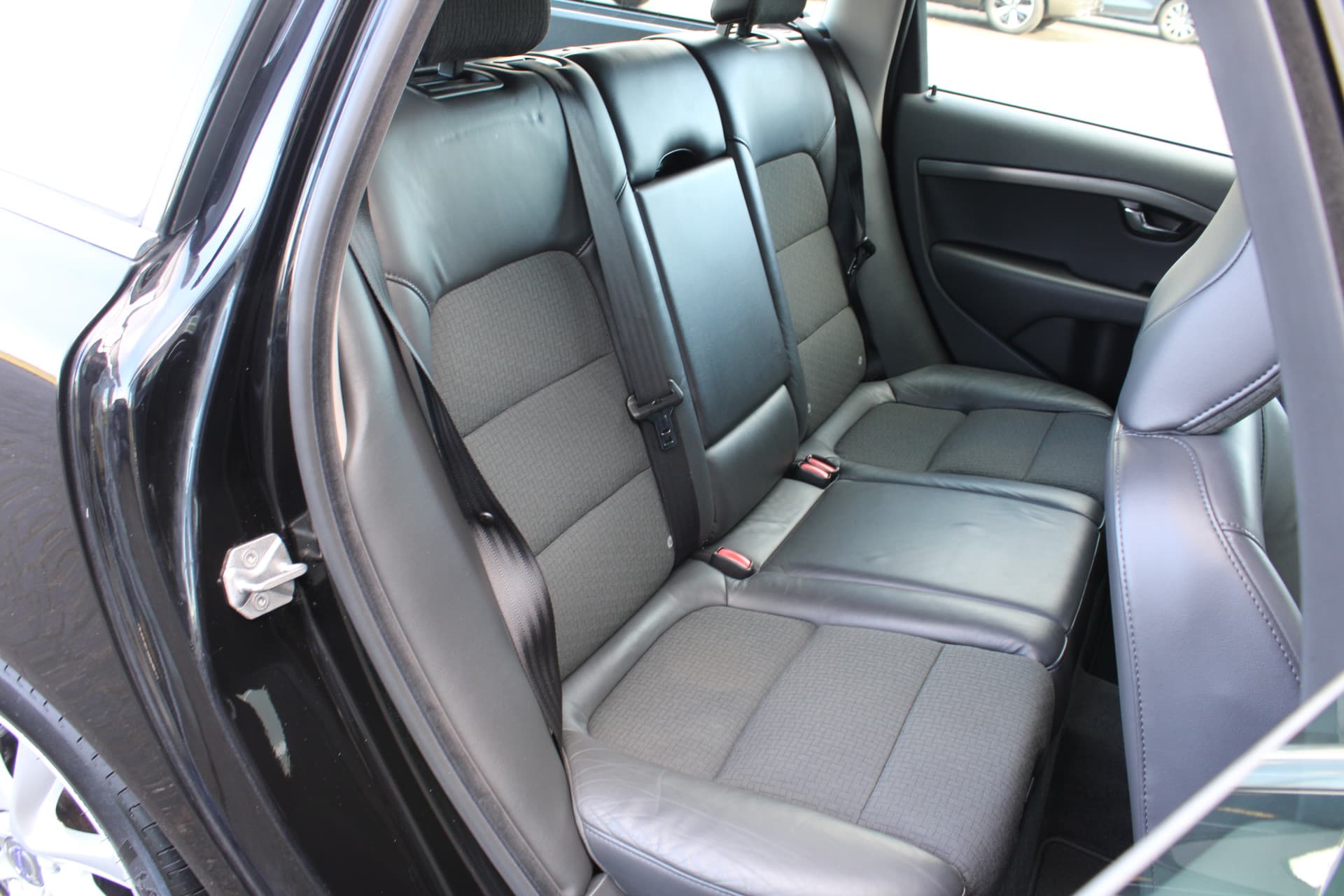 Volvo V70 D2 Dynamic Edition thumbnail 55