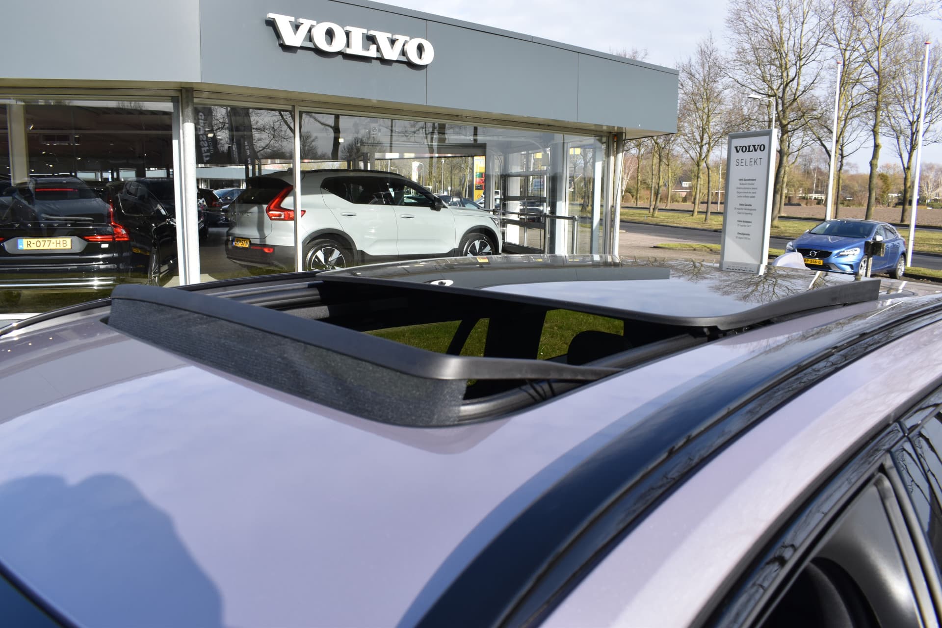 Volvo V60 T6 AWD 350PK Plug-in Hybrid Plus Dark thumbnail 9