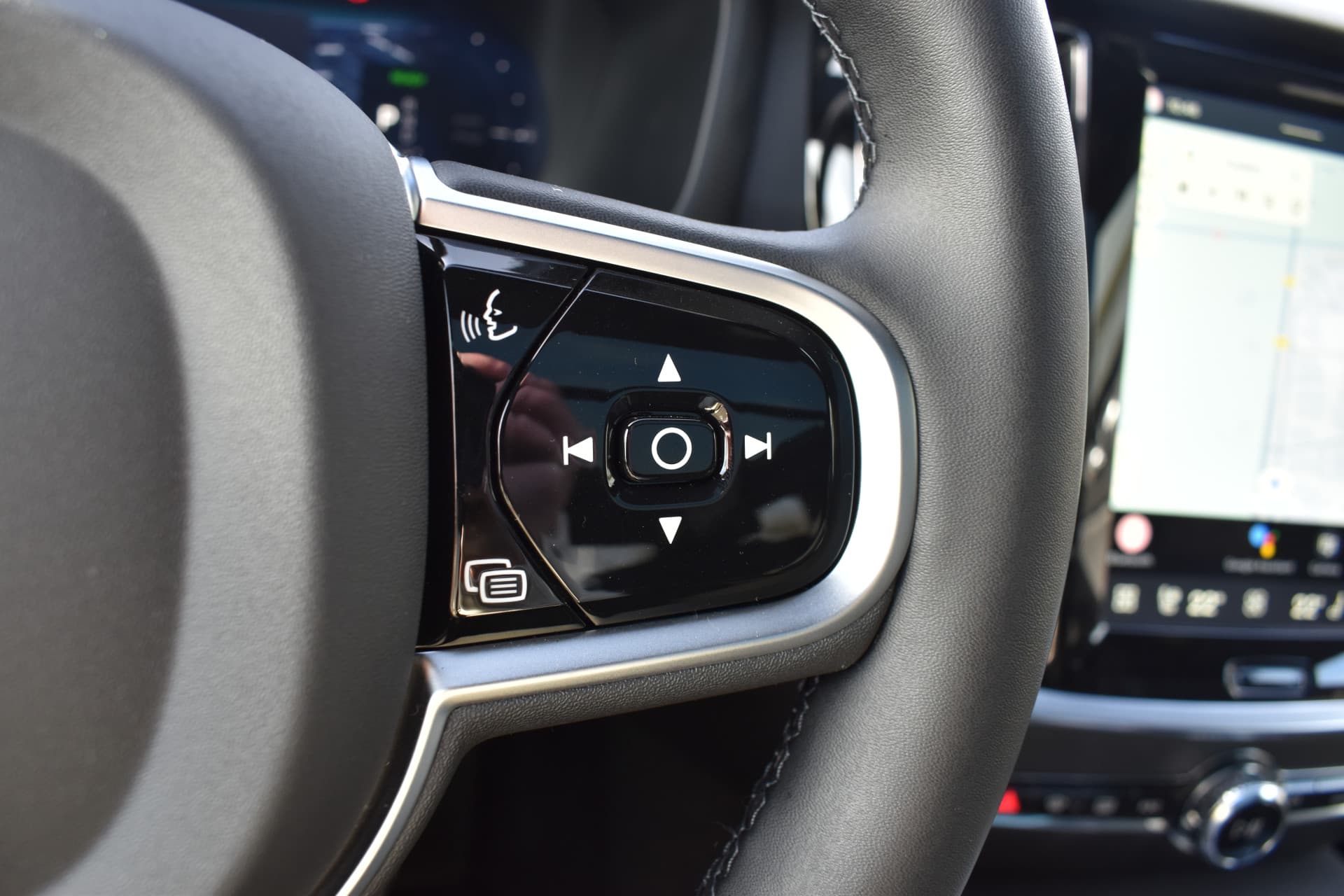 Volvo V60 T6 AWD 350PK Plug-in Hybrid Plus Dark thumbnail 33