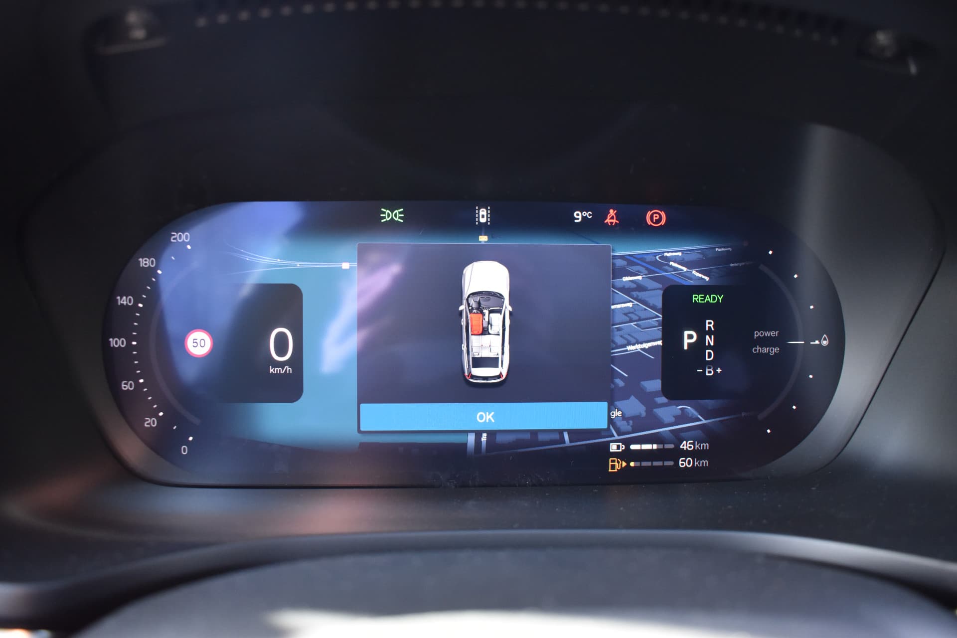 Volvo V60 T6 AWD 350PK Plug-in Hybrid Plus Dark thumbnail 36