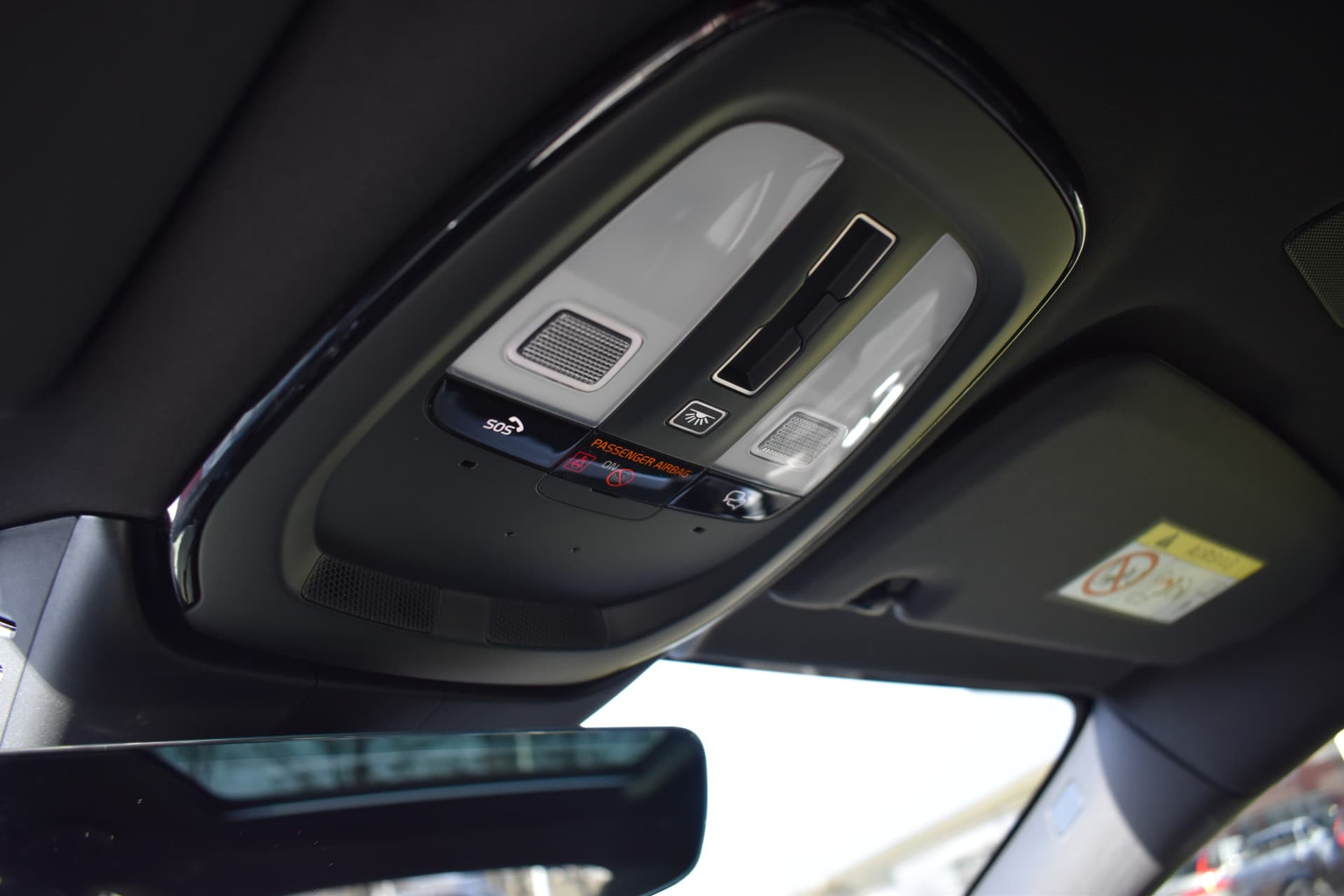 Volvo V60 T6 AWD 350PK Plug-in Hybrid Plus Dark thumbnail 37