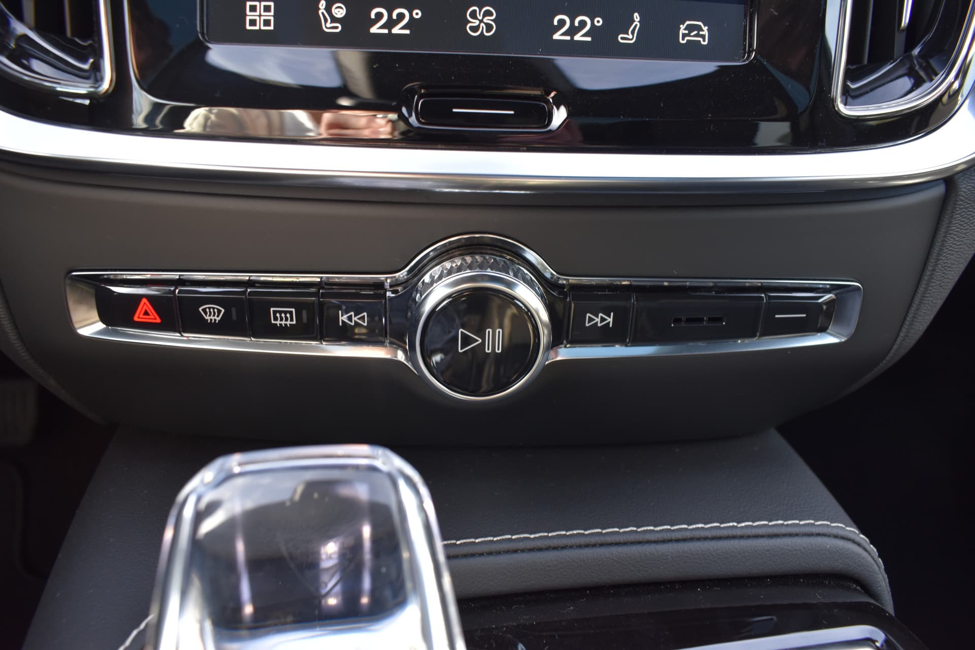 Volvo V60 T6 AWD 350PK Plug-in Hybrid Plus Dark thumbnail 41