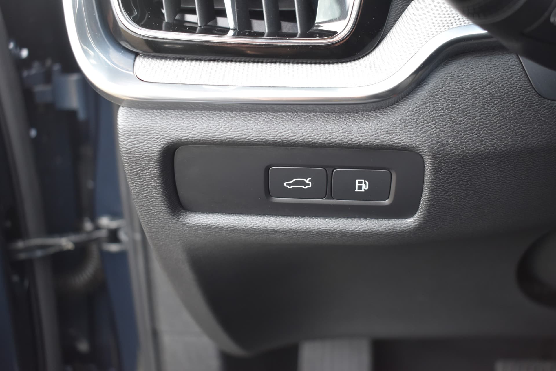 Volvo V60 T6 AWD 350PK Plug-in Hybrid Plus Dark thumbnail 31