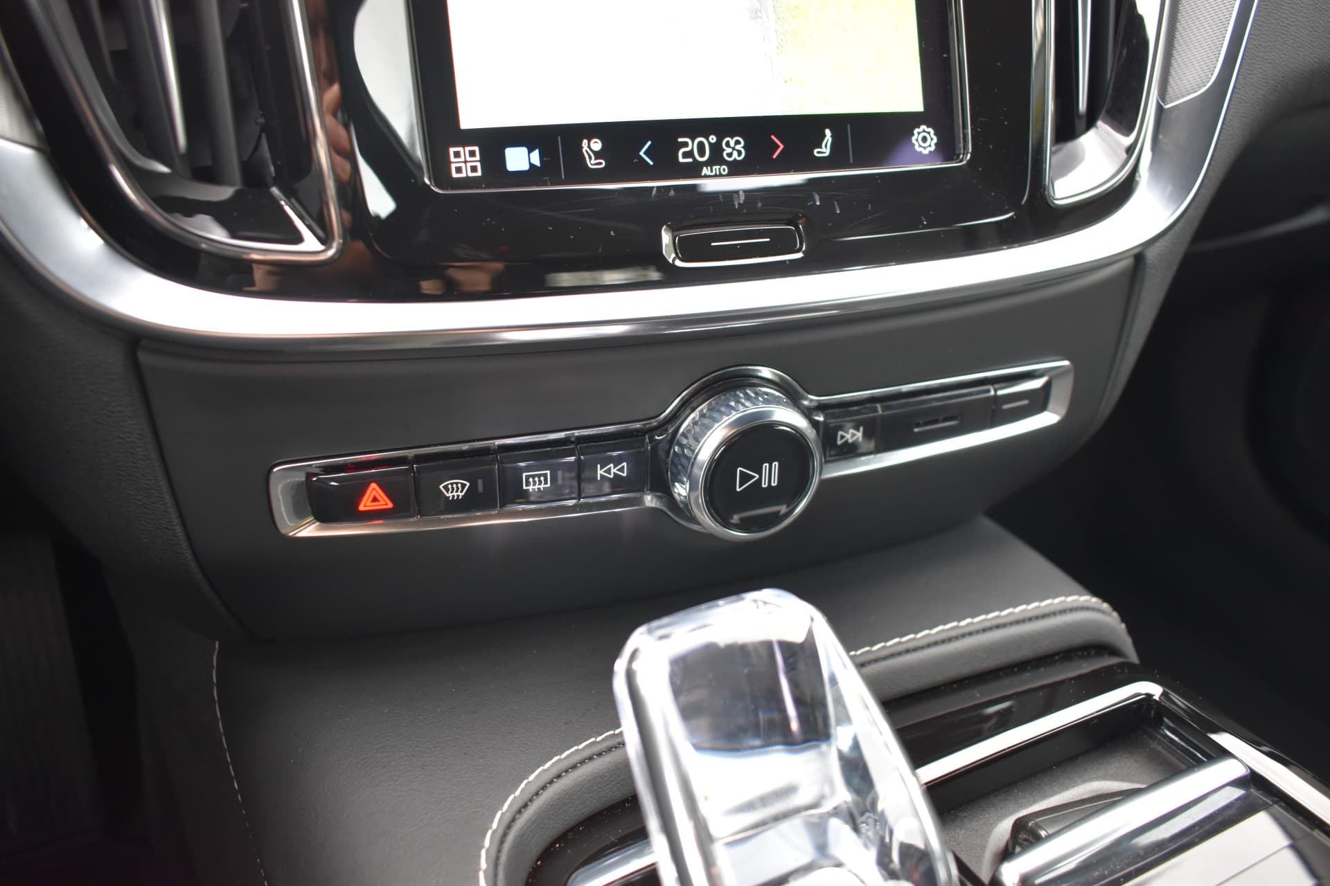 Volvo V60 T6 AWD 350PK Plug-in Hybrid Plus Dark thumbnail 47