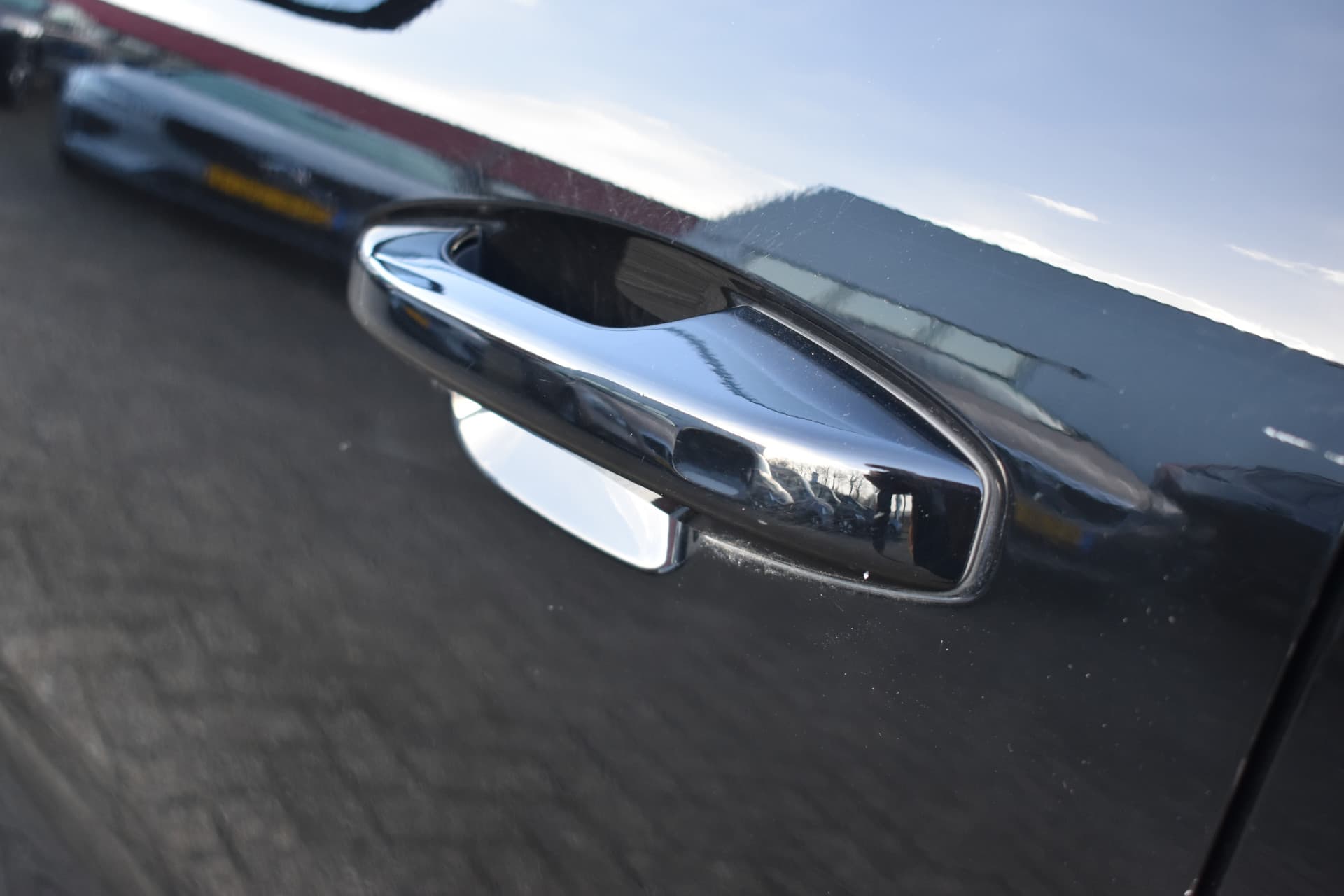 Volvo XC40 Recharge AWD 408PK R-Design thumbnail 9