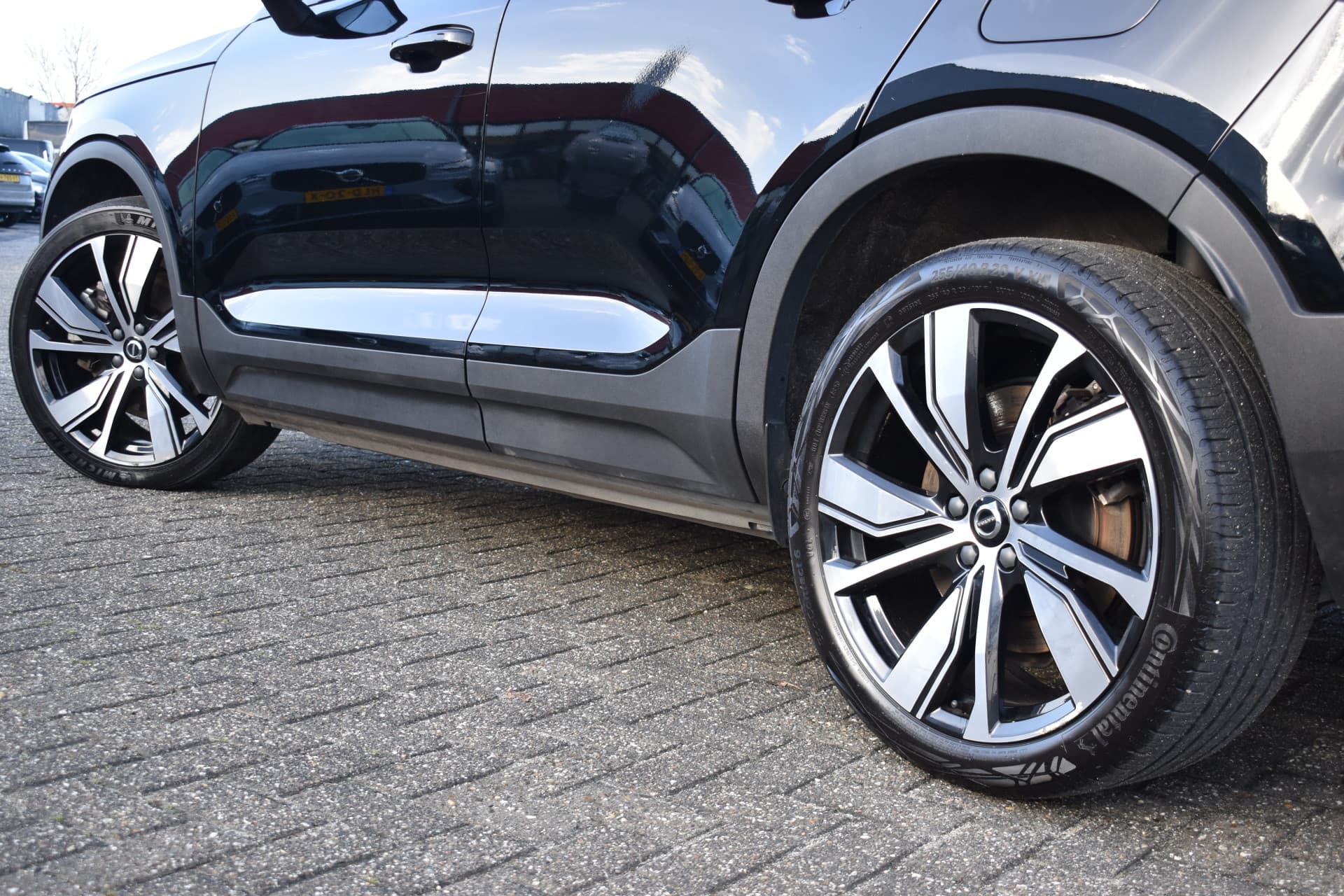 Volvo XC40 Recharge AWD 408PK R-Design thumbnail 11