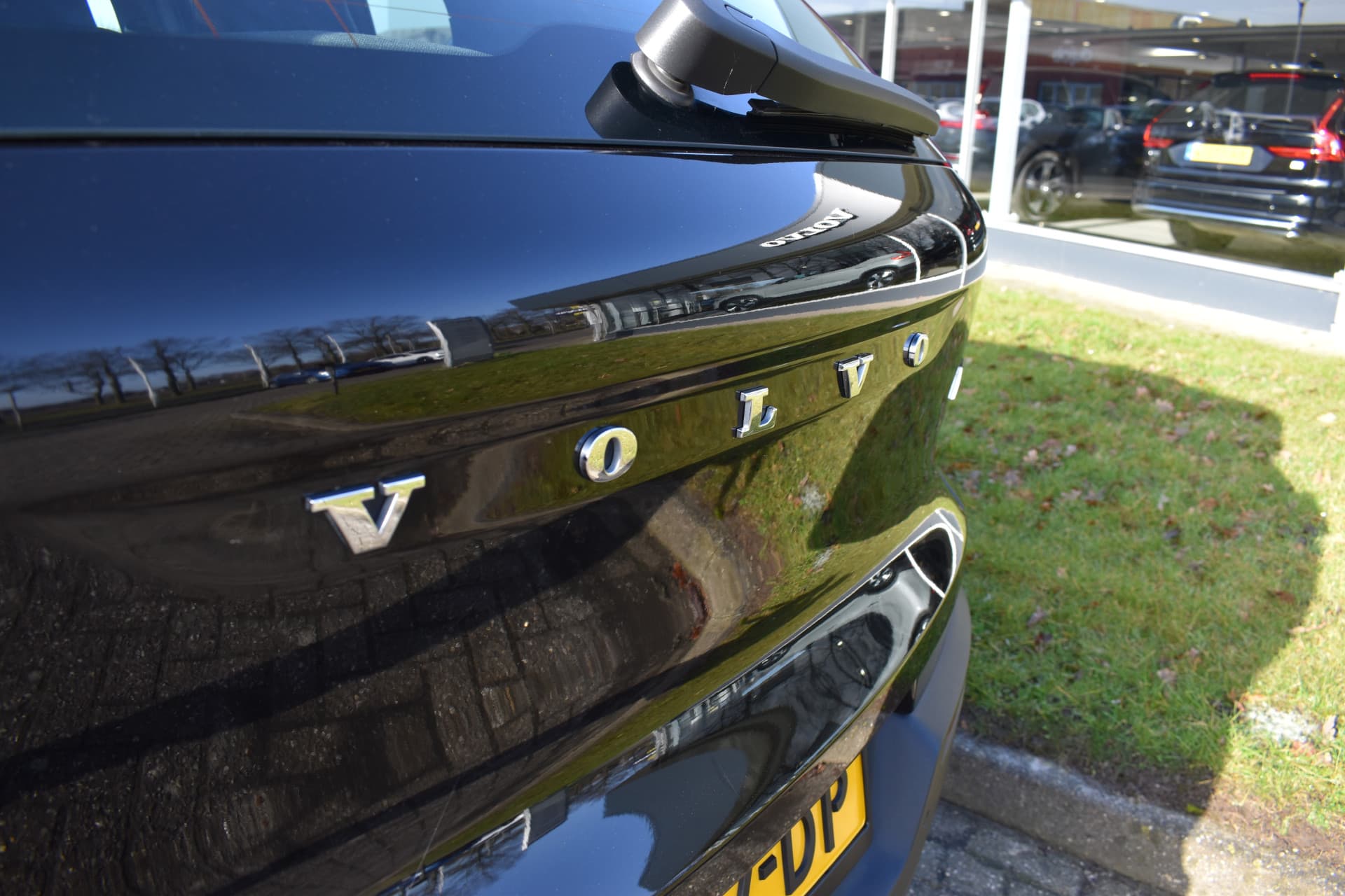 Volvo XC40 Recharge AWD 408PK R-Design thumbnail 12