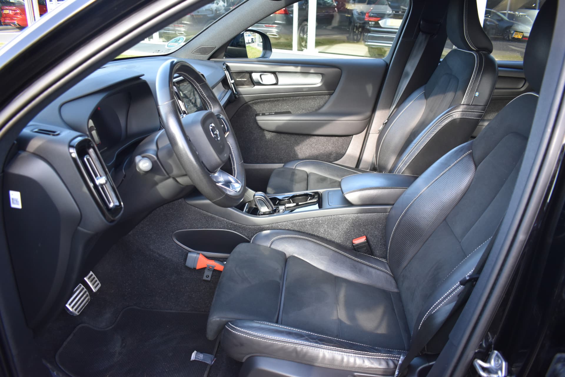 Volvo XC40 Recharge AWD 408PK R-Design thumbnail 21