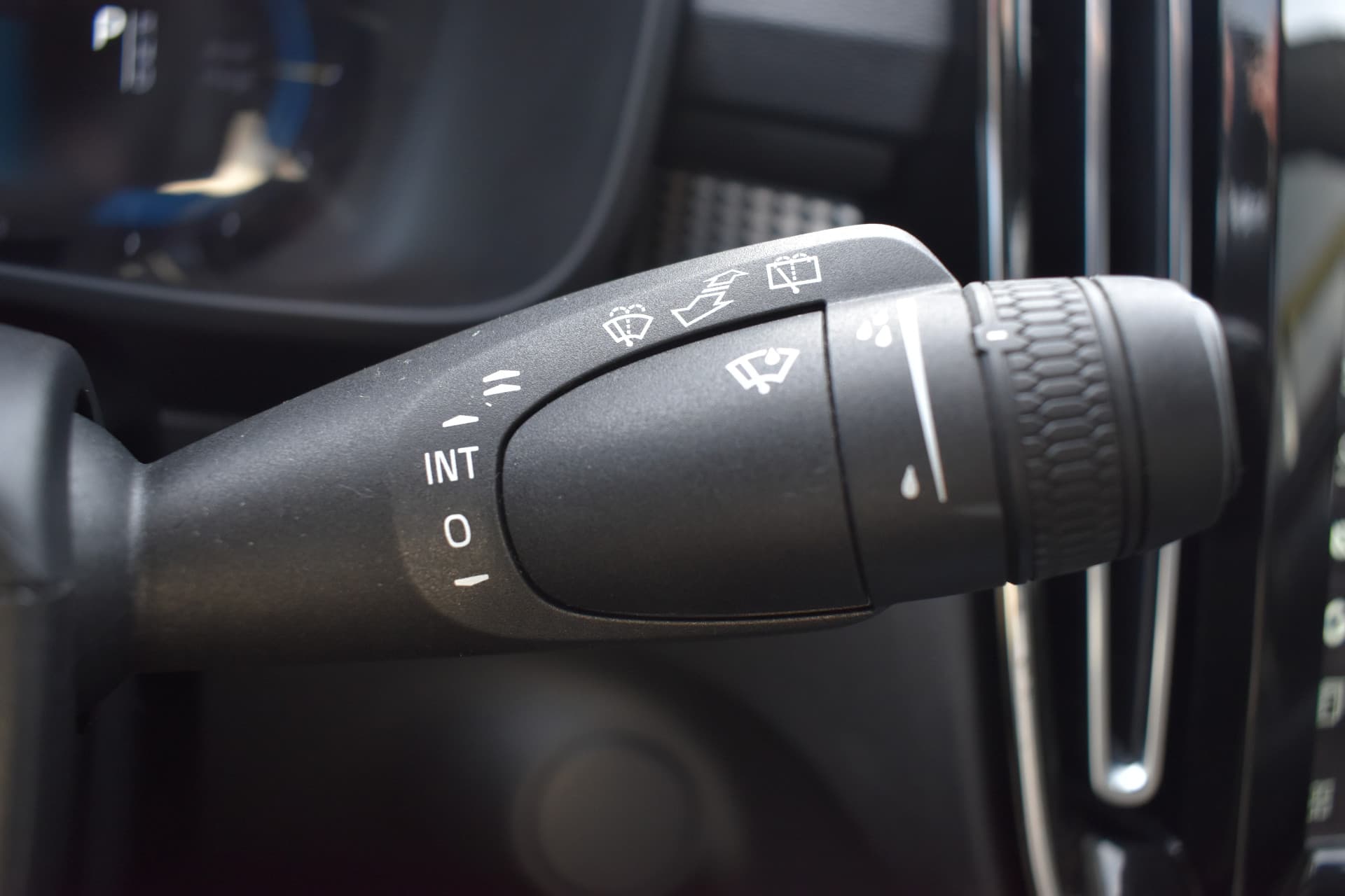 Volvo XC40 Recharge AWD 408PK R-Design thumbnail 30