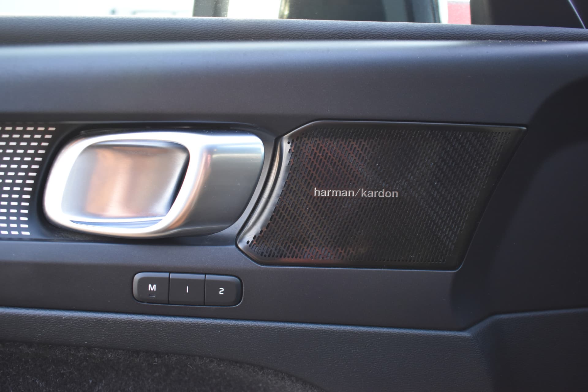 Volvo XC40 Recharge AWD 408PK R-Design thumbnail 35