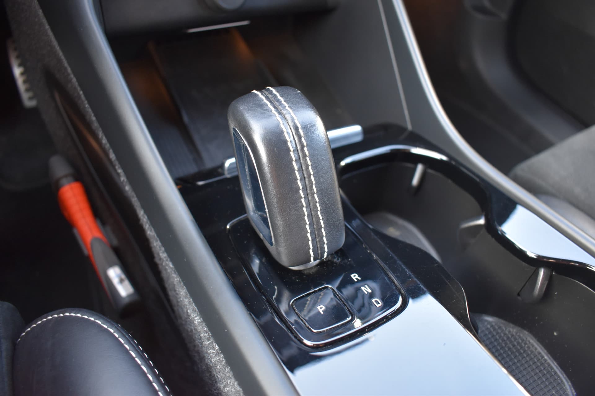 Volvo XC40 Recharge AWD 408PK R-Design thumbnail 39