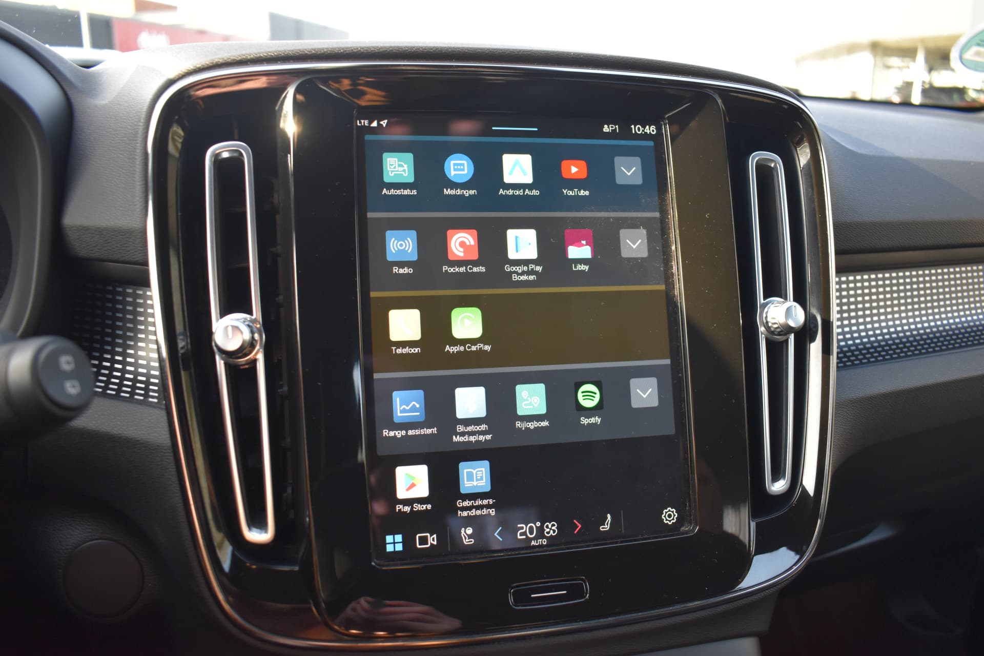 Volvo XC40 Recharge AWD 408PK R-Design thumbnail 43