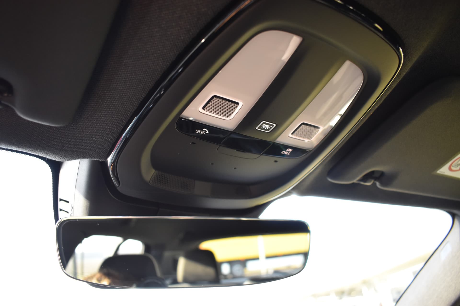 Volvo XC40 Recharge AWD 408PK R-Design thumbnail 48