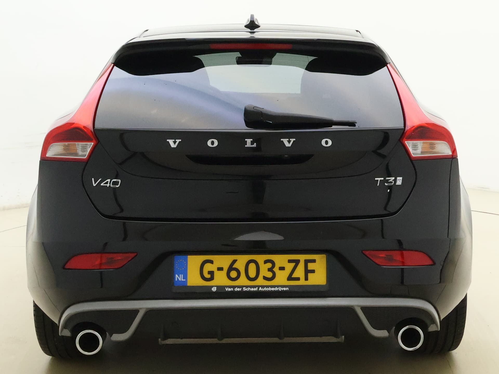 Volvo V40 T3 153pk Automaat Polar+ Sport / 1e Eig. / Panoramadak / Harman&Kardon / PDC + Camera / Stoelverwarming / Getint glas / Keyless / DAB+ / 17'' / On Call / thumbnail 7
