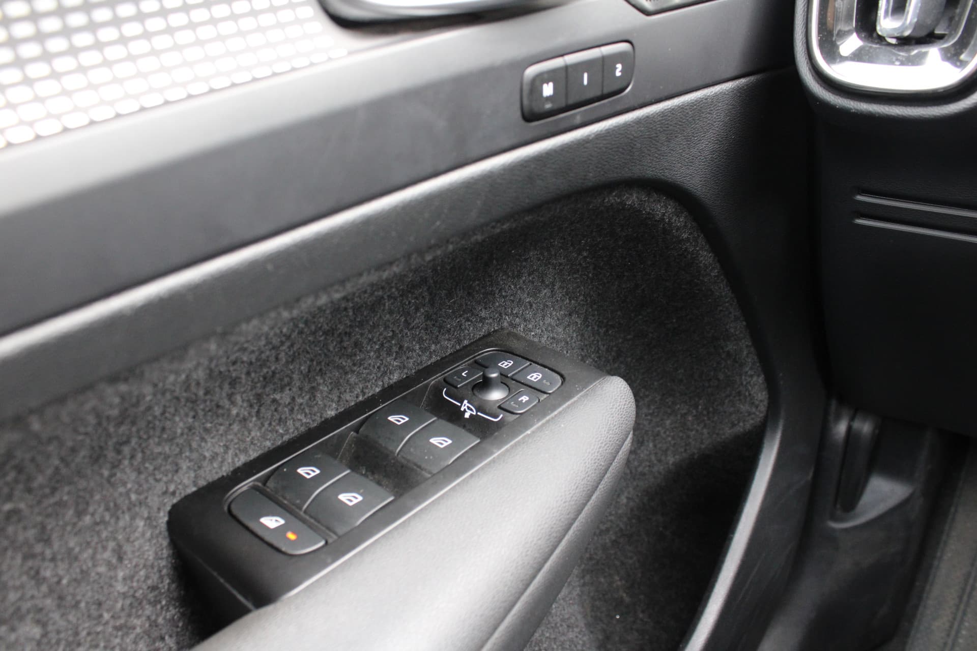 Volvo XC40 T4 Recharge Inscription thumbnail 22