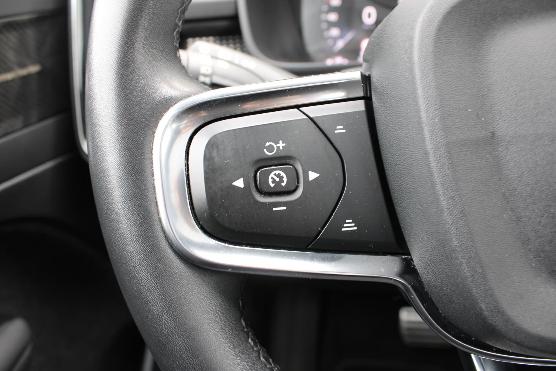 Volvo XC40 T4 Recharge Inscription thumbnail 25