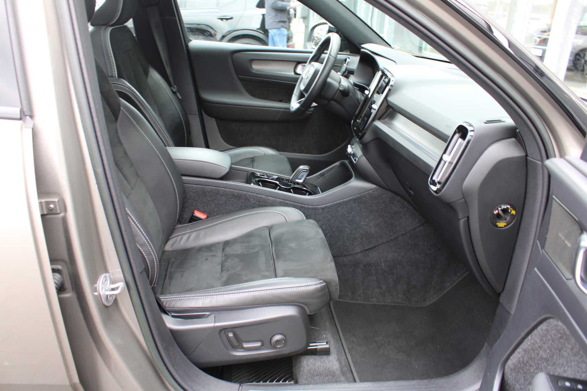 Volvo XC40 T4 Recharge Inscription thumbnail 41