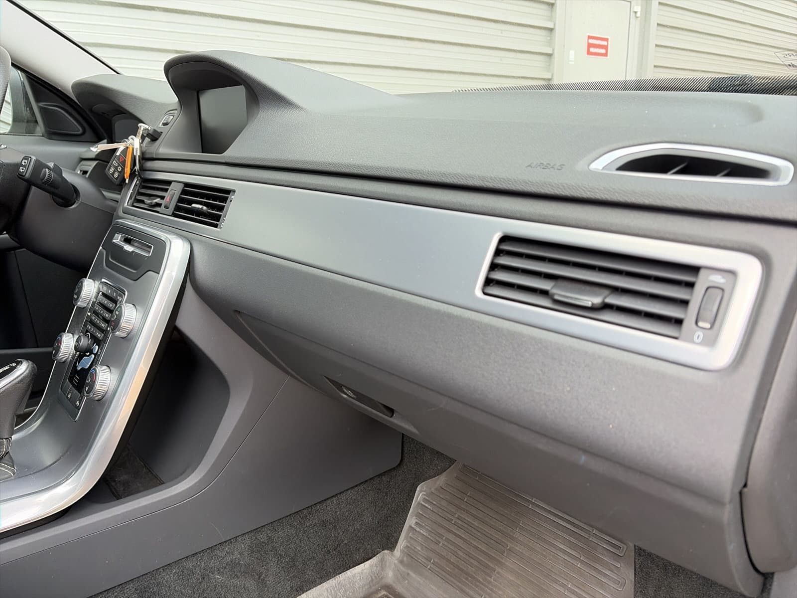 Volvo XC70 T5 Dynamic Edition / Stoelverwarming / Cruise control / Lederen bekleding / thumbnail 15