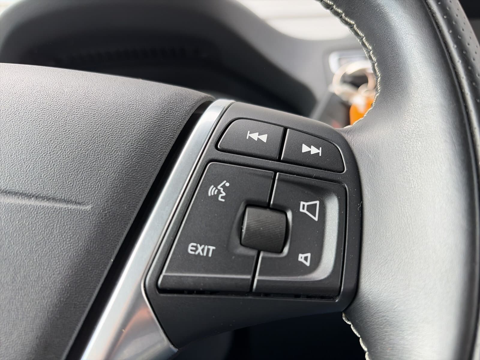 Volvo XC70 T5 Dynamic Edition / Stoelverwarming / Cruise control / Lederen bekleding / thumbnail 21