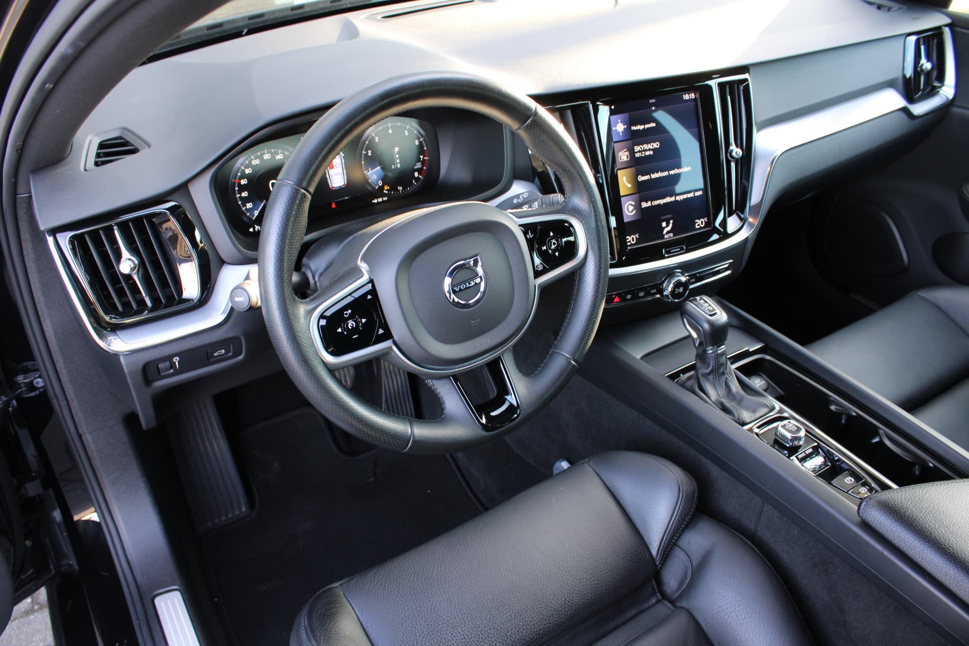 Volvo V60 T5 Automaat Momentum thumbnail 14