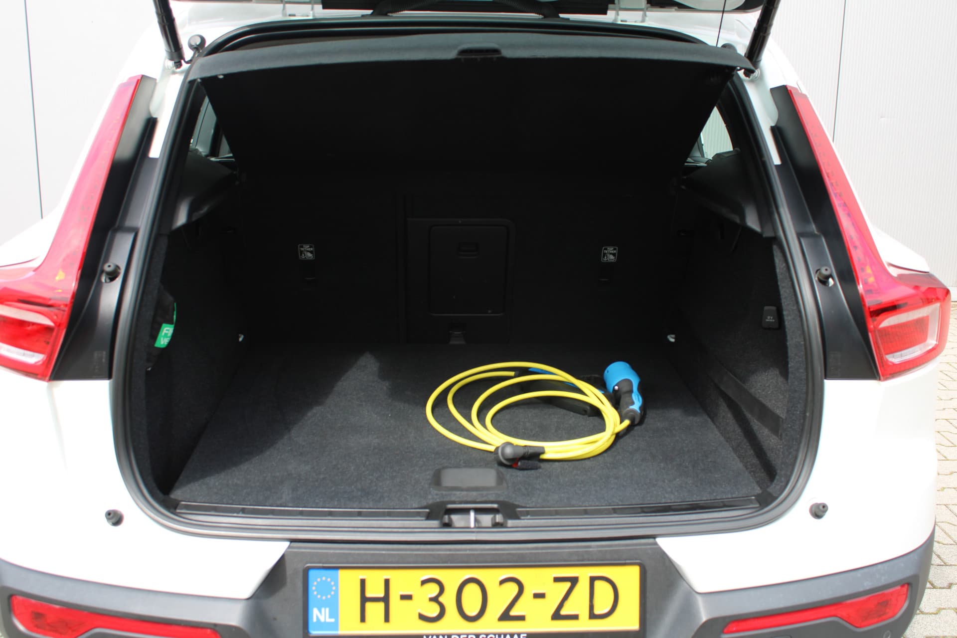 Volvo XC40 T5 Twin Engine Momentum Pro thumbnail 11