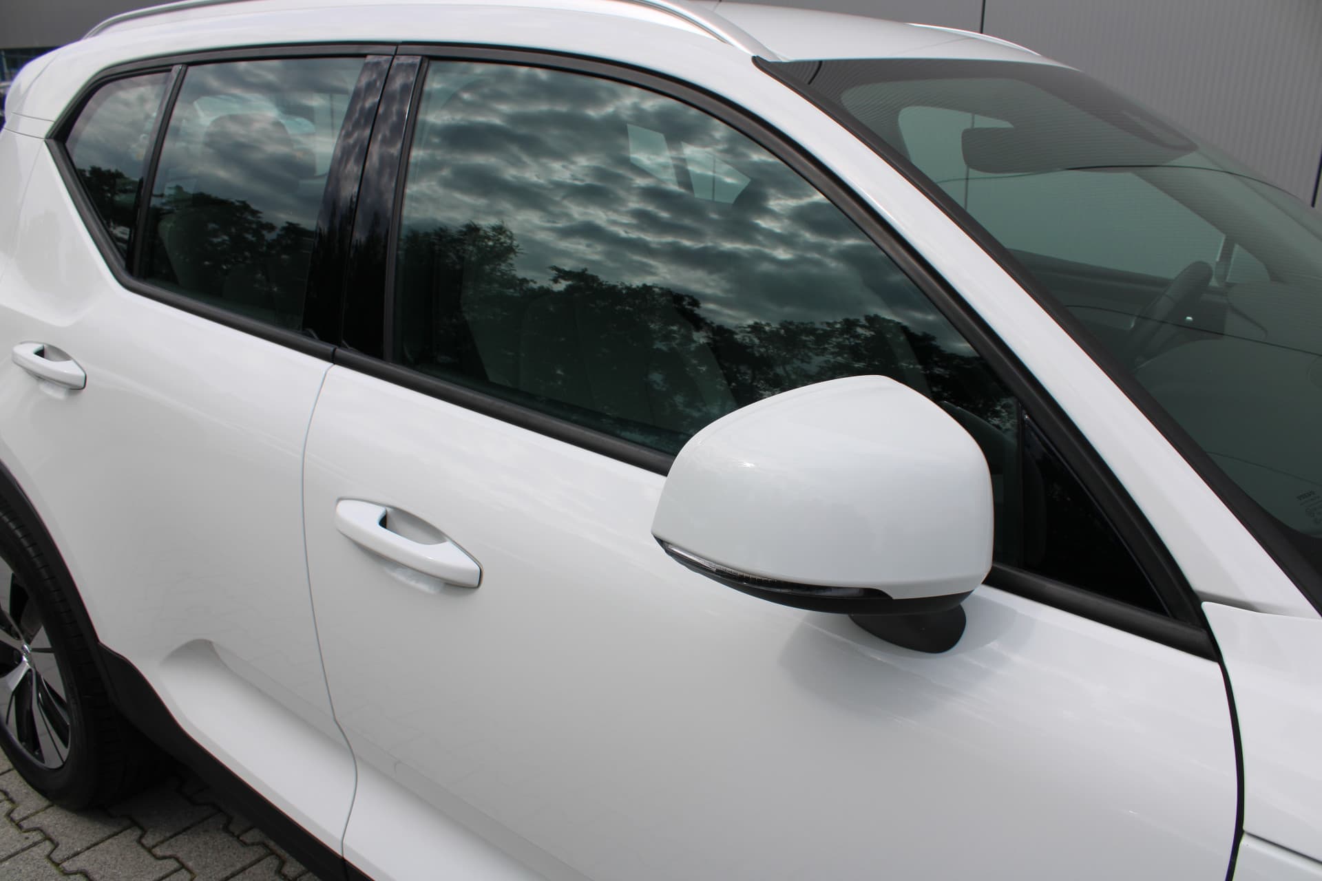 Volvo XC40 T5 Twin Engine Momentum Pro thumbnail 16