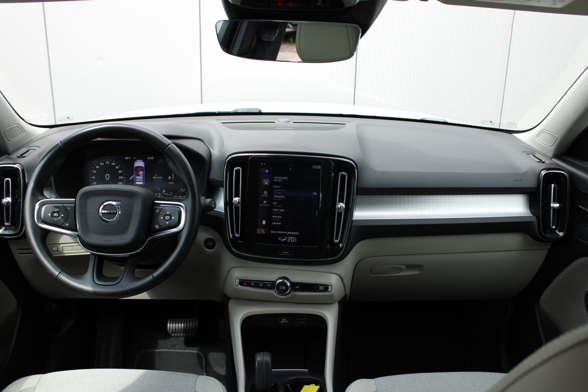 Volvo XC40 T5 Twin Engine Momentum Pro thumbnail 20