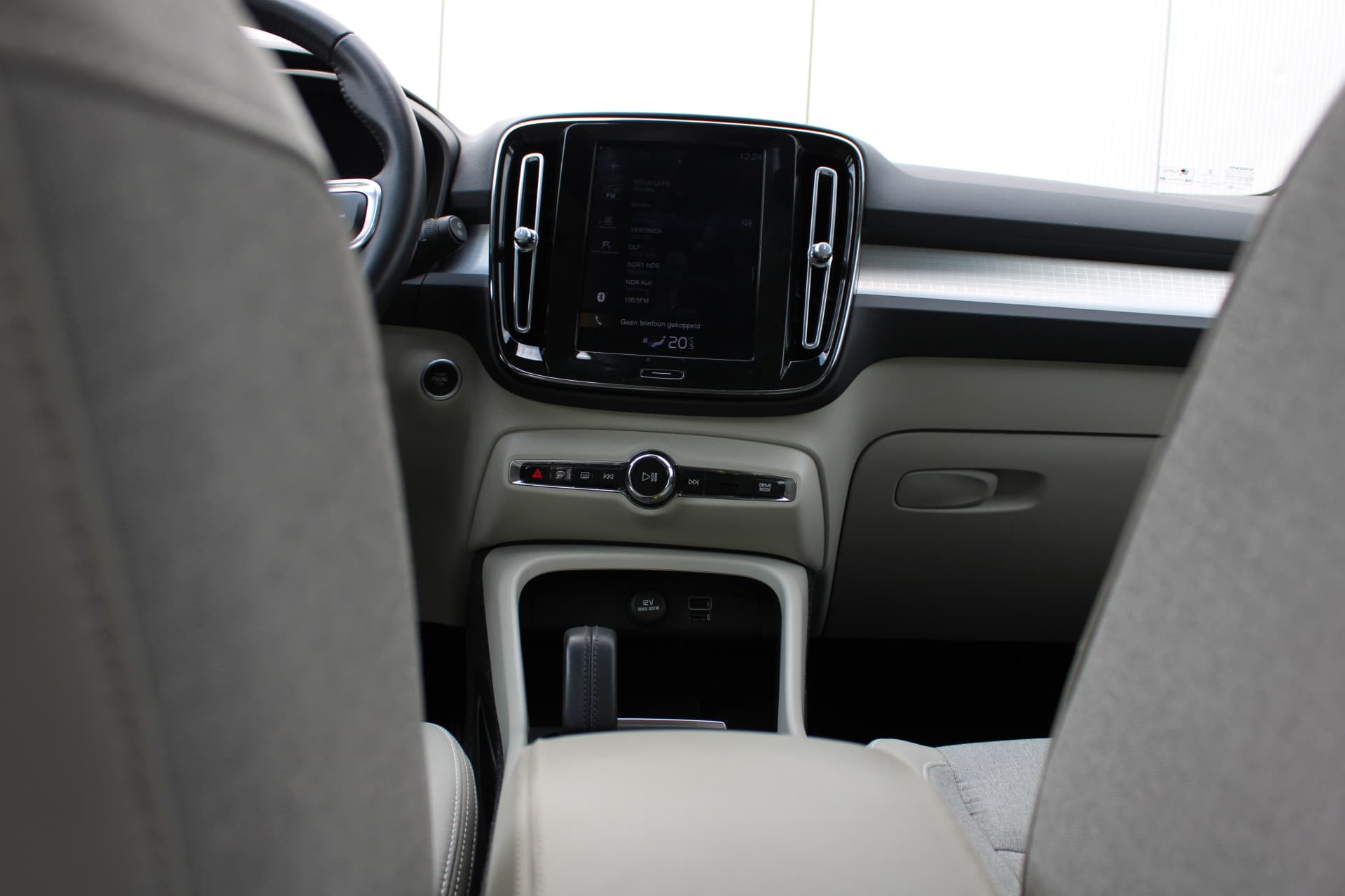 Volvo XC40 T5 Twin Engine Momentum Pro thumbnail 21