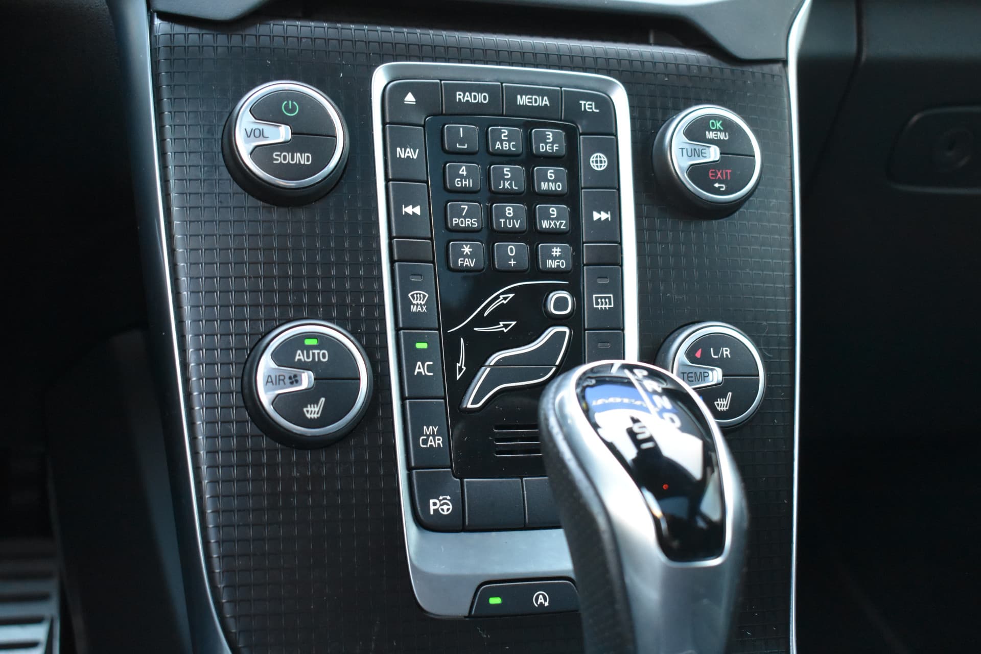 Volvo V40 T3 153PK Automaat Polar+ Sport thumbnail 24