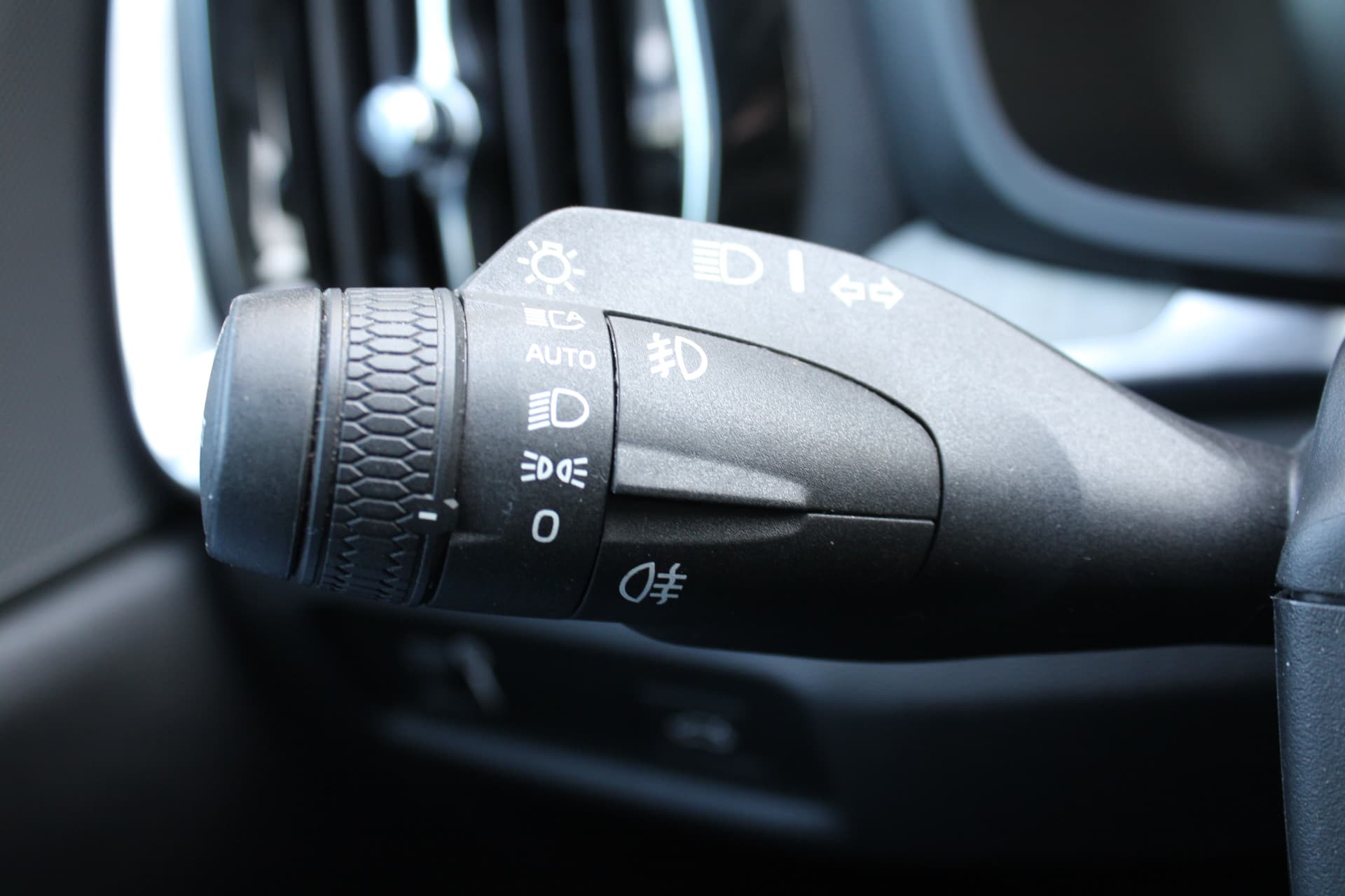 Volvo V60 B3 INSCRIPTION thumbnail 22